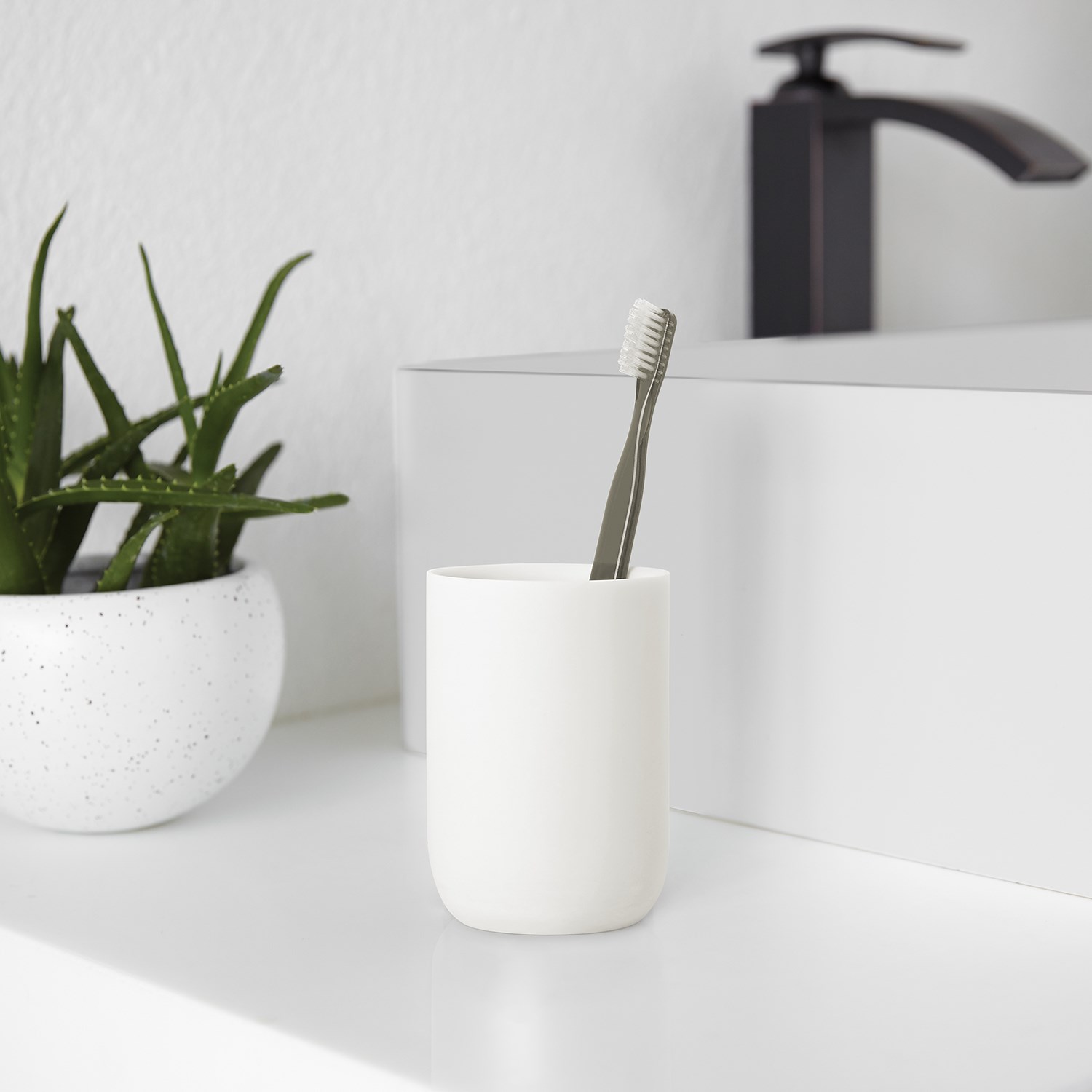 Pohárek JUNIP bílý_3