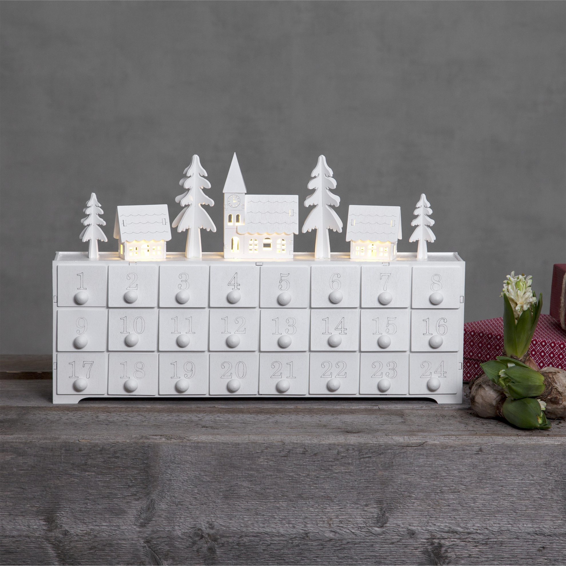 Svícen adventní kalendář YULETIDE 4 žárovky bílý_0