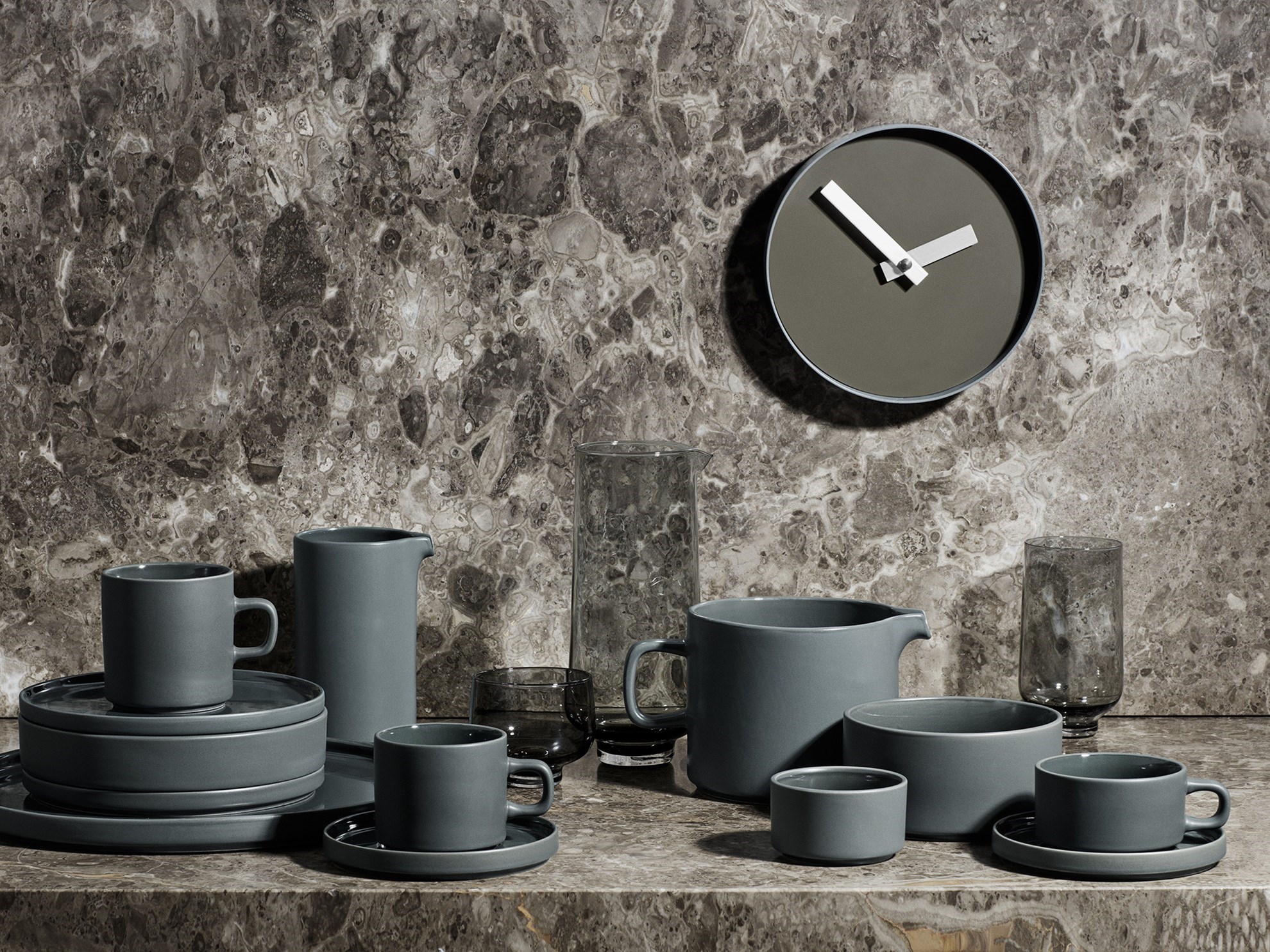 Obrázek z Nástěnné hodiny RIM malé šedé 