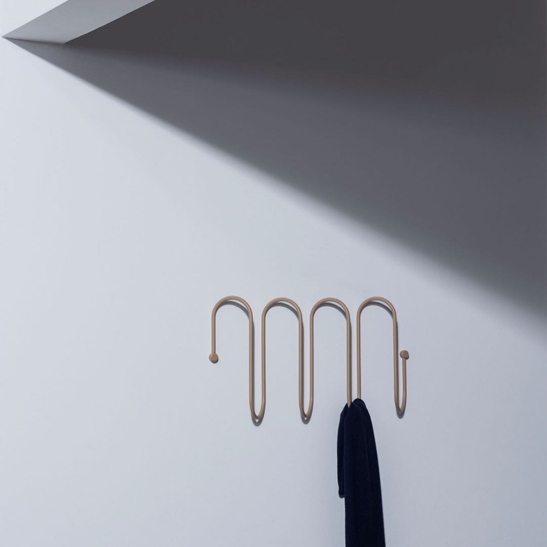 Obrázek z Věšák Blomus CURL S hnědá 