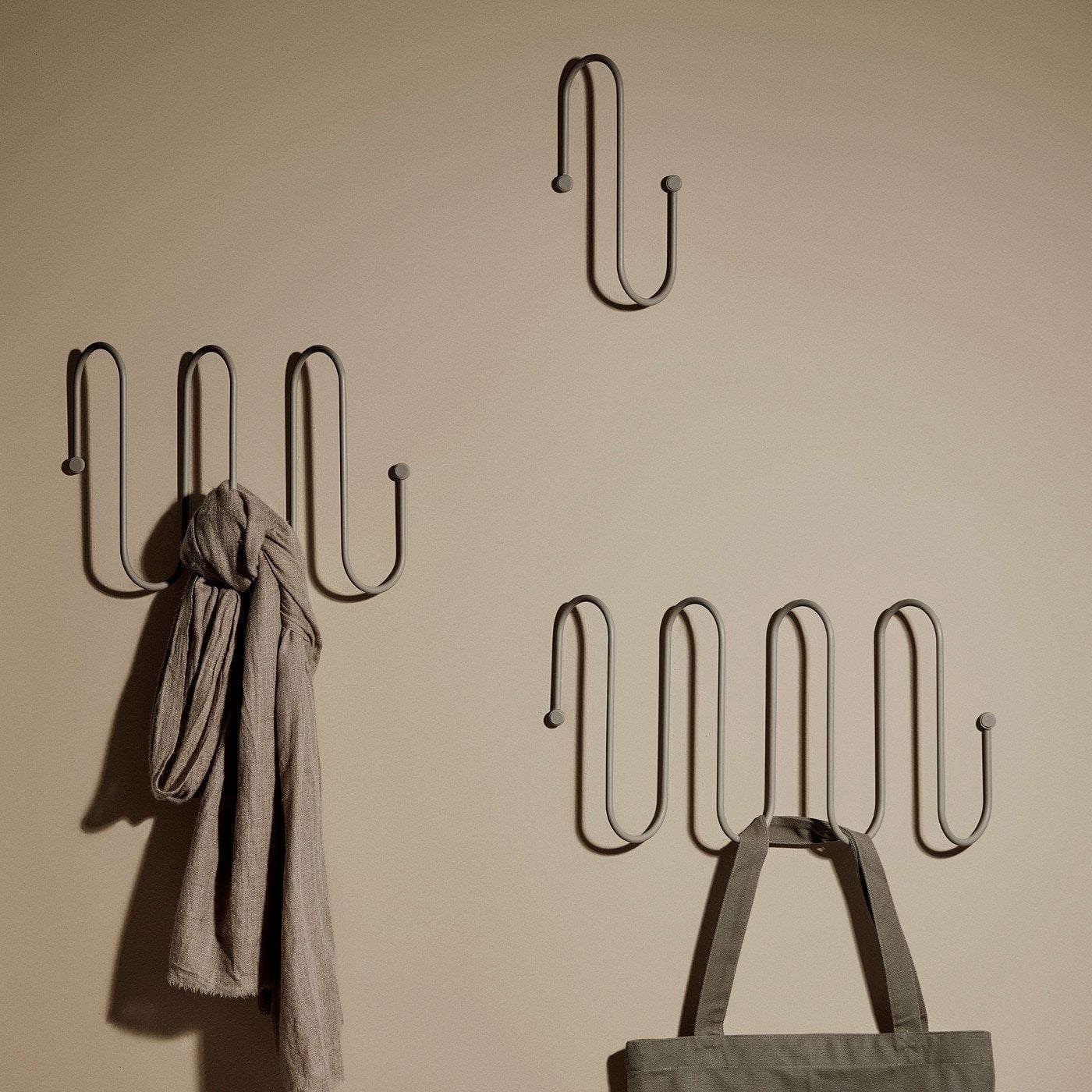 Obrázek z Věšák Blomus CURL S hnědá 