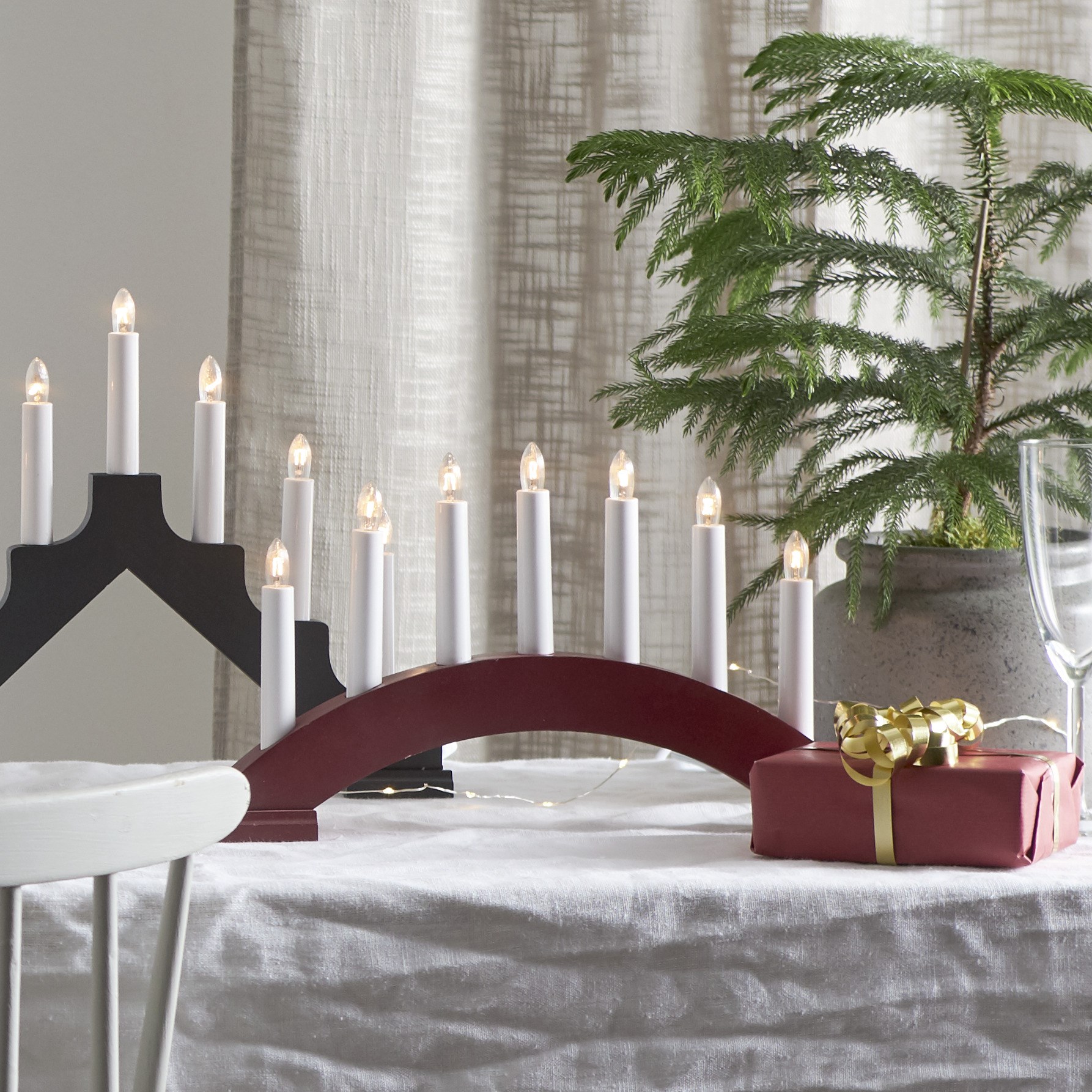 Okenní svícen BEA 7 žárovek červený_0