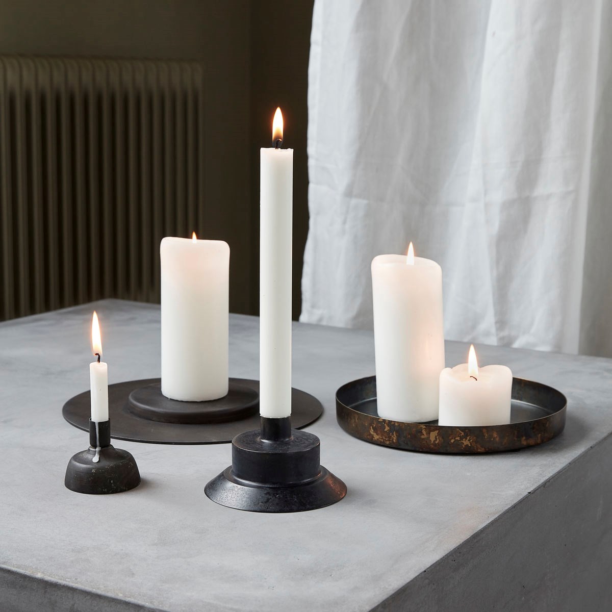 Kovový svícen RAPID černý_3