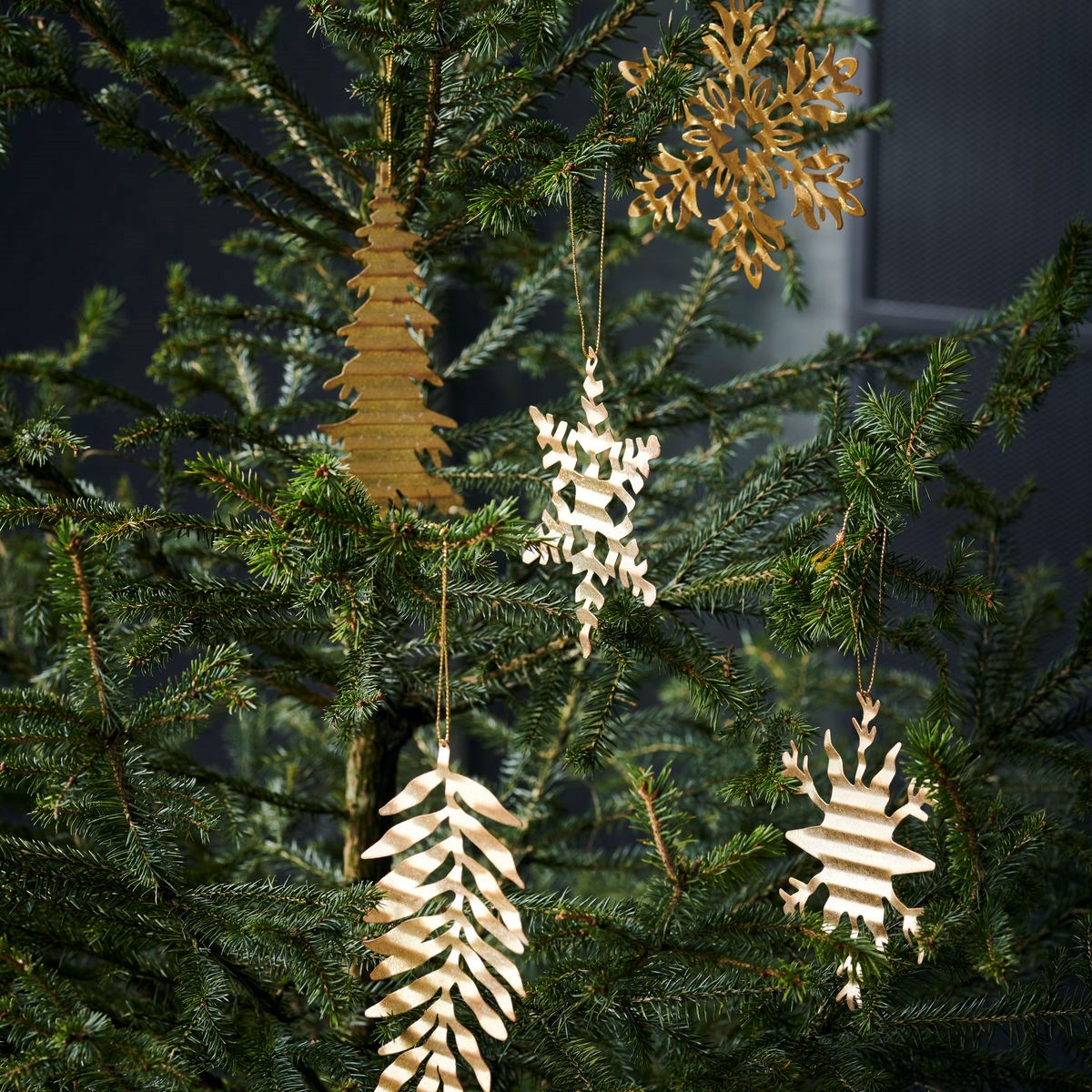 Dekorace plech. strom TREE zlatý_3