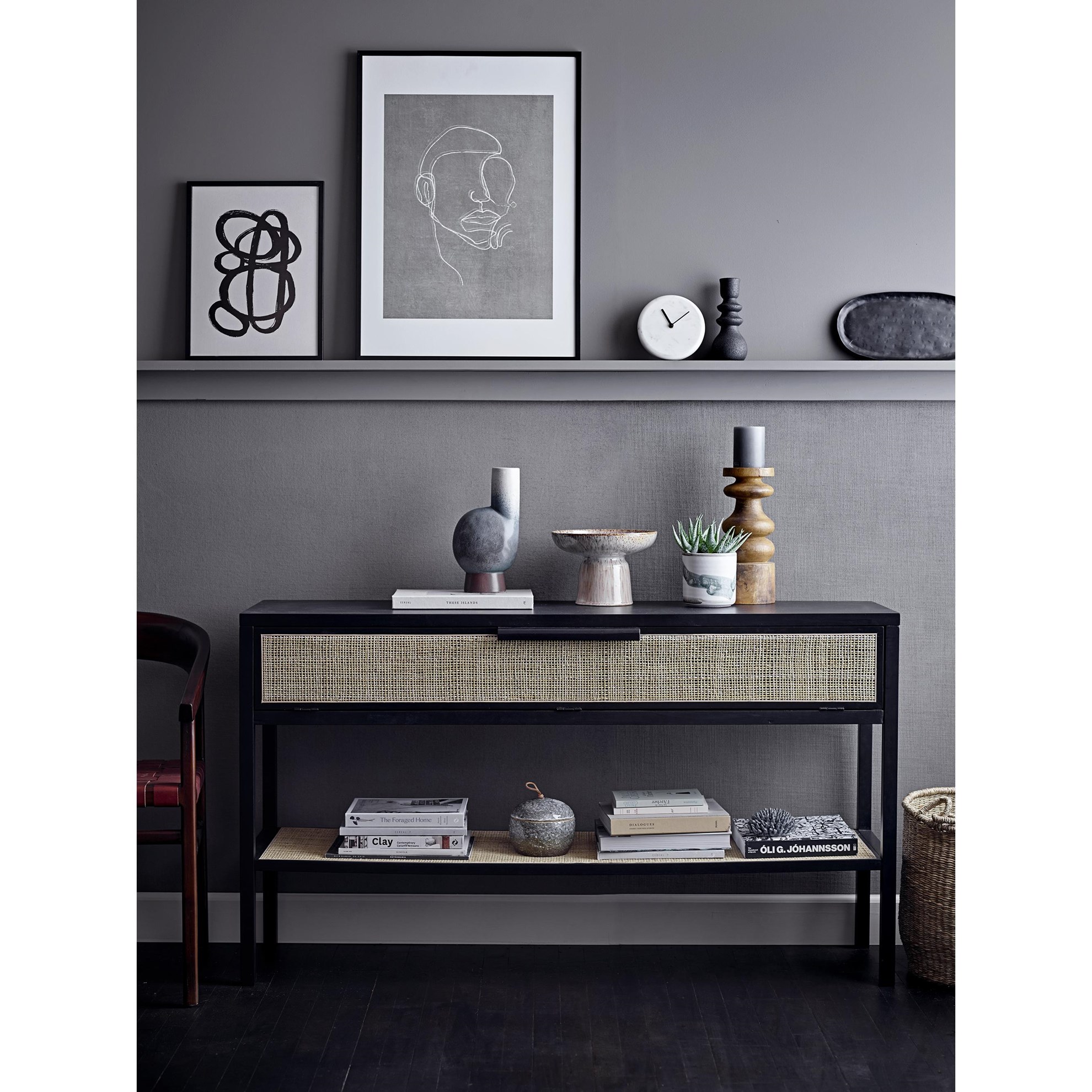 Černý kovový podnos s tepanými detaily 34x16,5 cm_2