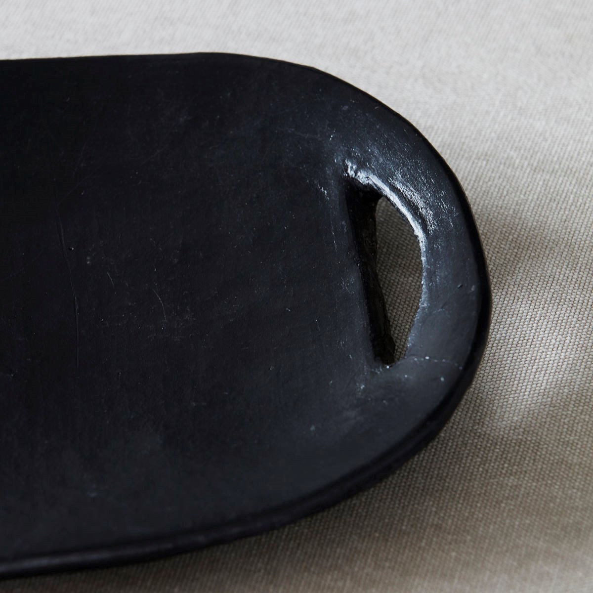 Tác / podnos EARTH černý_2