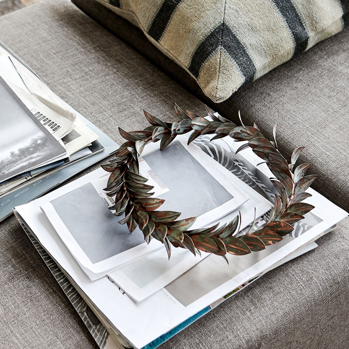 Kovový věneček TARE 29 cm měděný s patinou_0