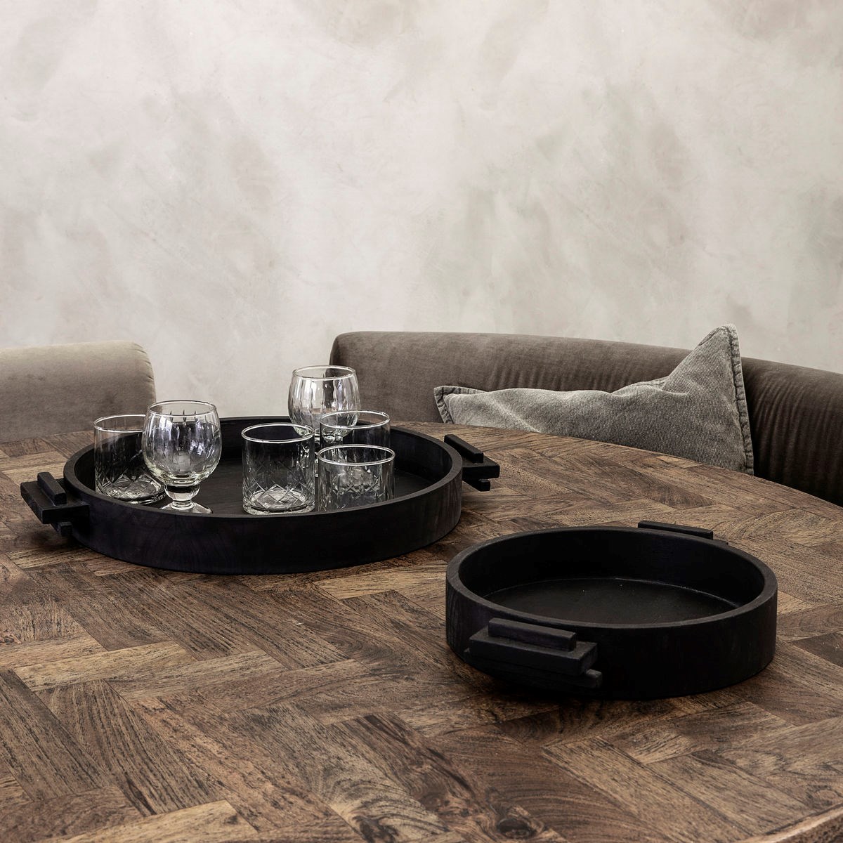 Dřevěný kulatý tác / podnos BLOCK 30 cm černý_0