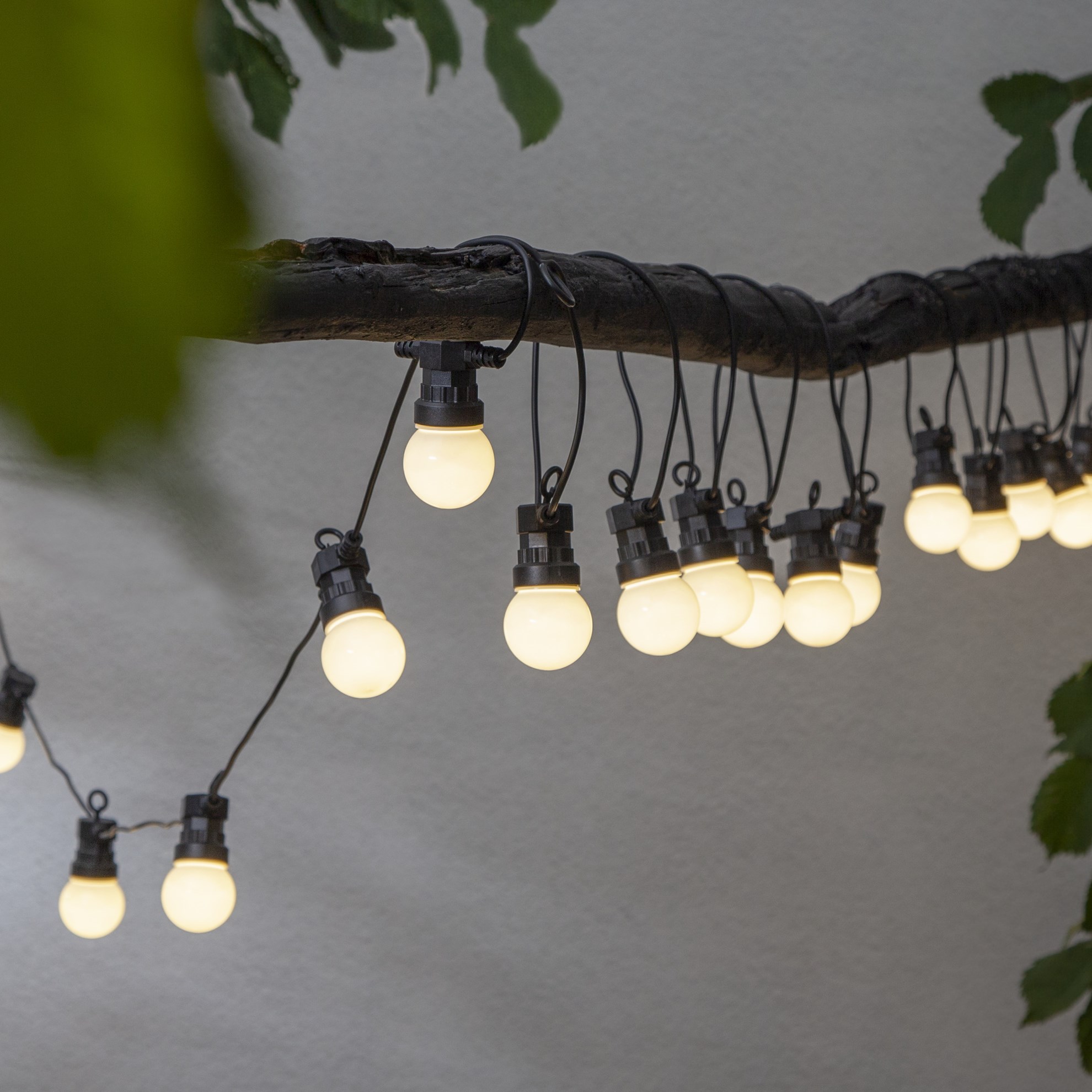 Venkovní LED řetěz CIRKUS 120x LED 8,5 m opálové_0