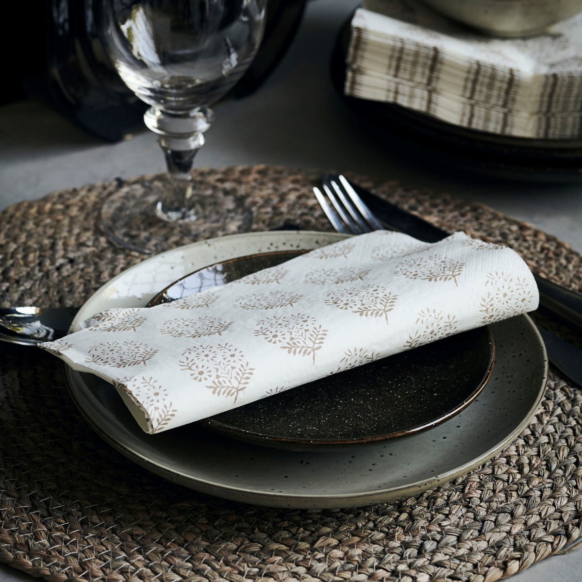 Obrázek z Papírové ubrousky BOUQUET SET/40ks sv. hnědá 