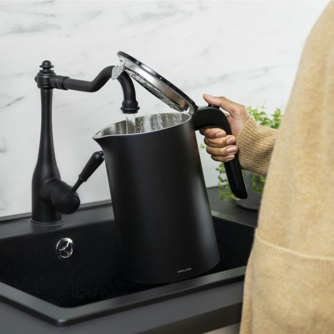 Obrázek z Rychlovarná konvice ZWILLING ENFINIGY PRO 7P 1,5l/ 1850W černá 