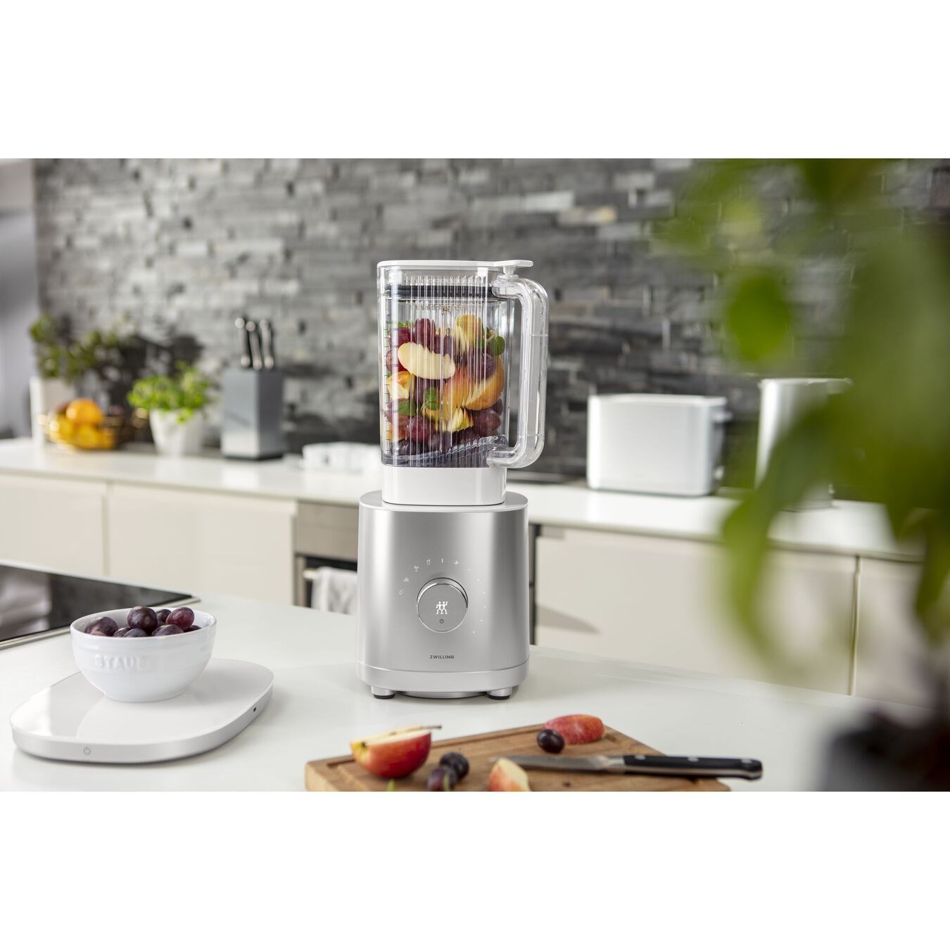 Obrázek z Mixér ZWILLING ENFINIGY 1,4l titanová nádoba 1200W/5 programů stříbrný 