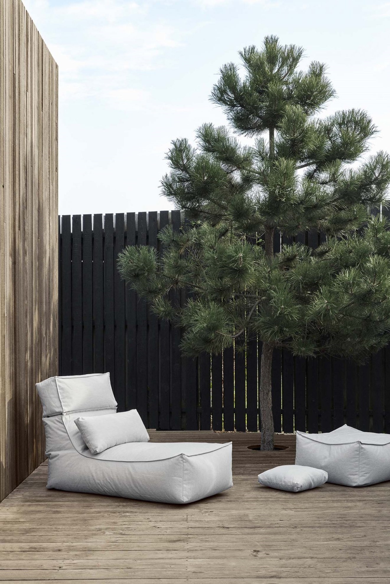 Obrázek z Venkovní polštář Blomus STAY 70x30cm světle šedý 