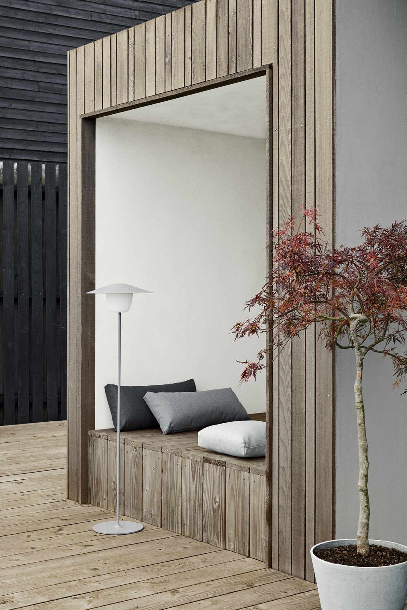 Obrázek z Venkovní polštář Blomus STAY 70x30cm světle šedý 