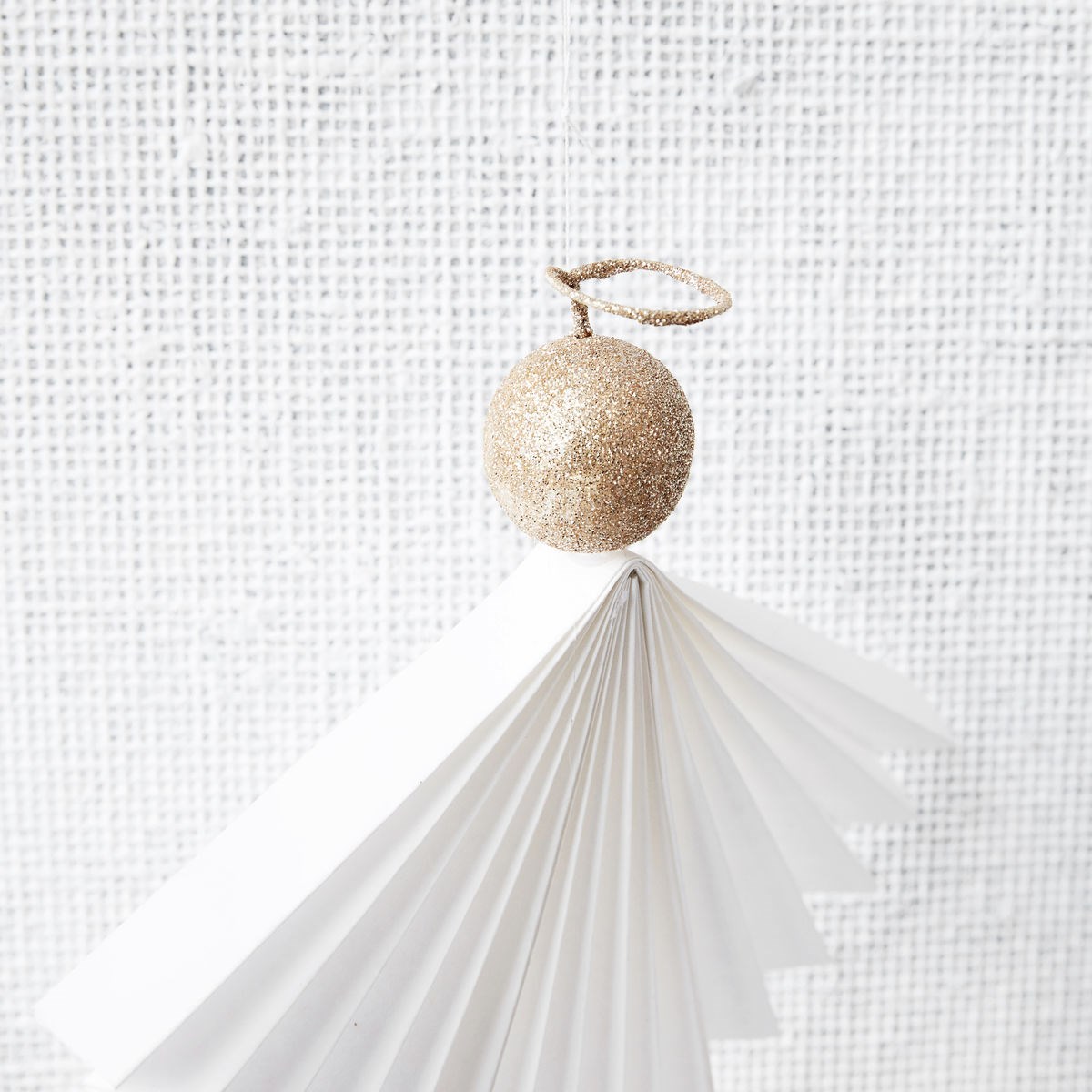 Vánoční ozdoba papírový anděl ANGELS 12 cm bílý_1