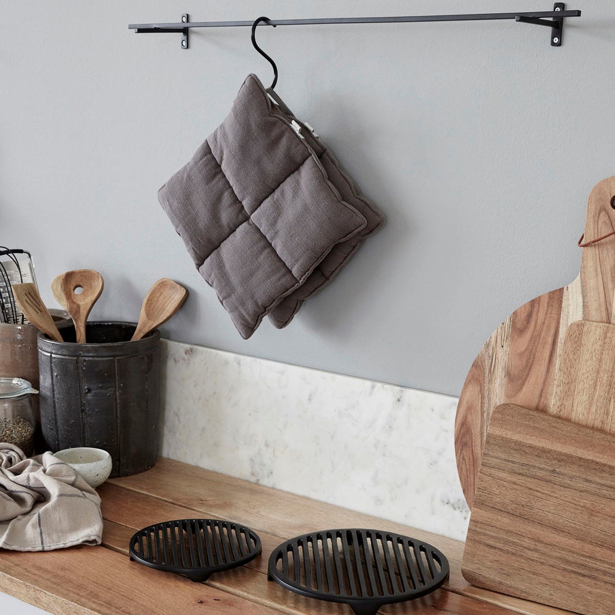 Podložka pod hrnec LIV P. 16 cm černá_0