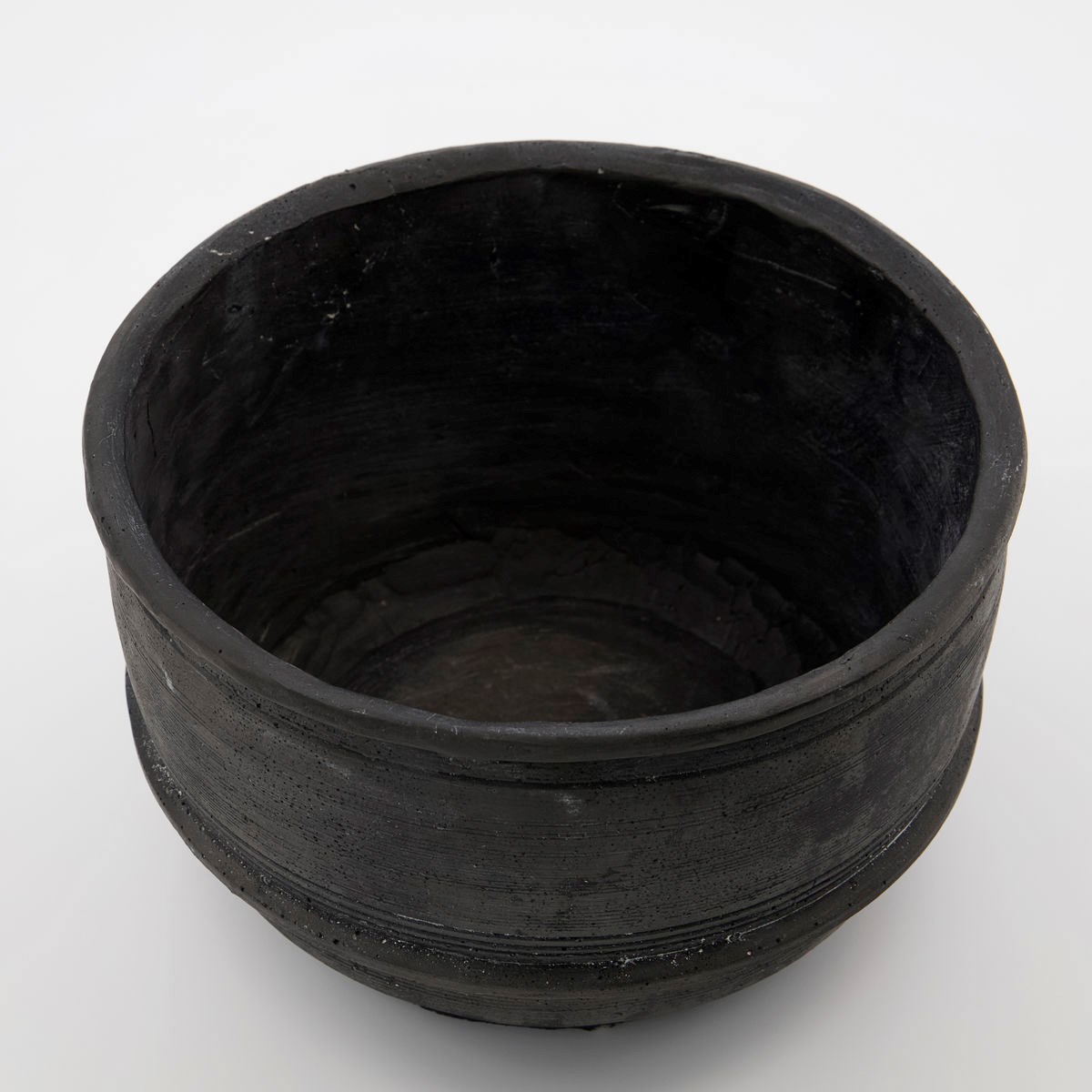 Květináč GROUND betonový P.22 cm černý_0