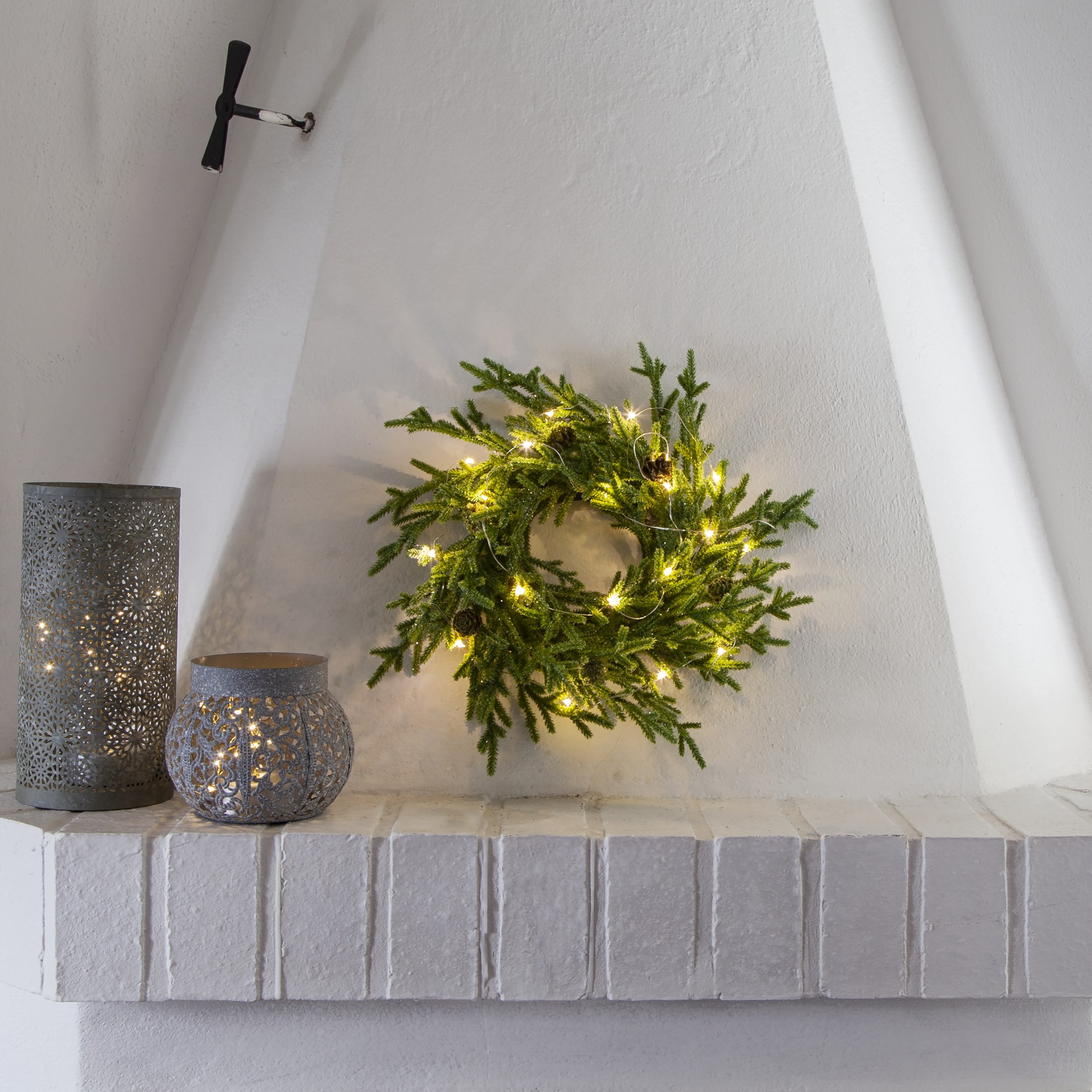 Vnitřní LED věnec LUMMER 20x LED P. 38 cm_0