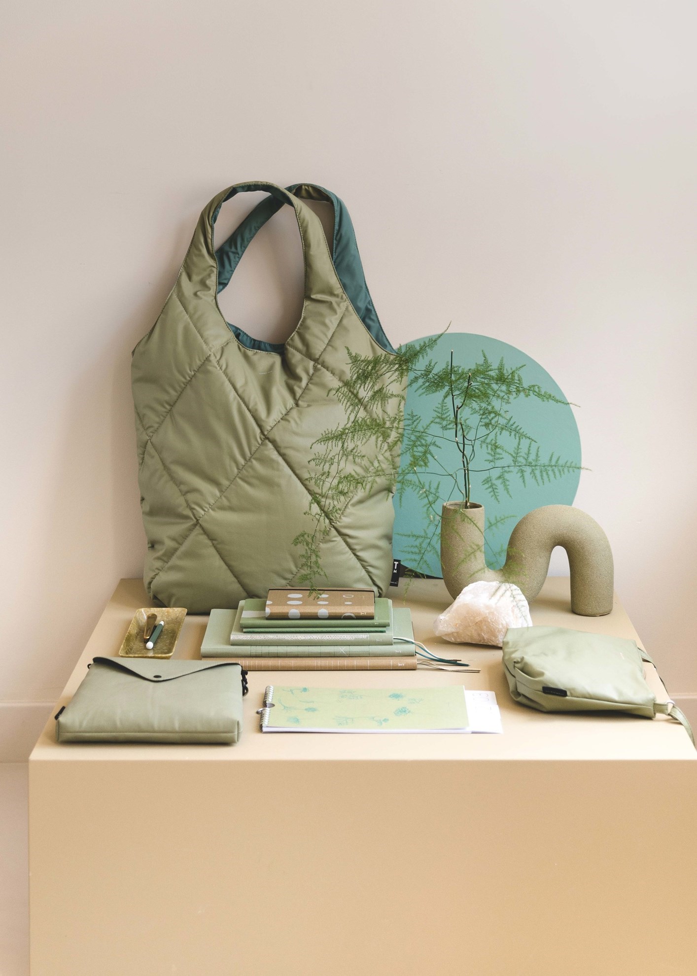 Obrázek z Prošívaná taška CARMEL Tinne+Mia z um. kůže zelená 