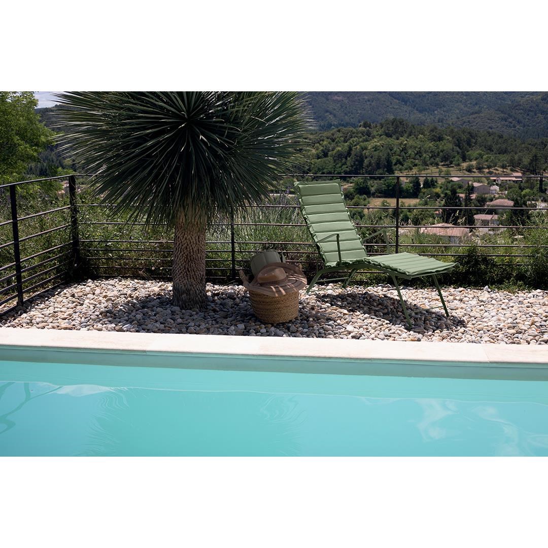 Skládací venkovní lehátko BISTRO - Red Ochre_1