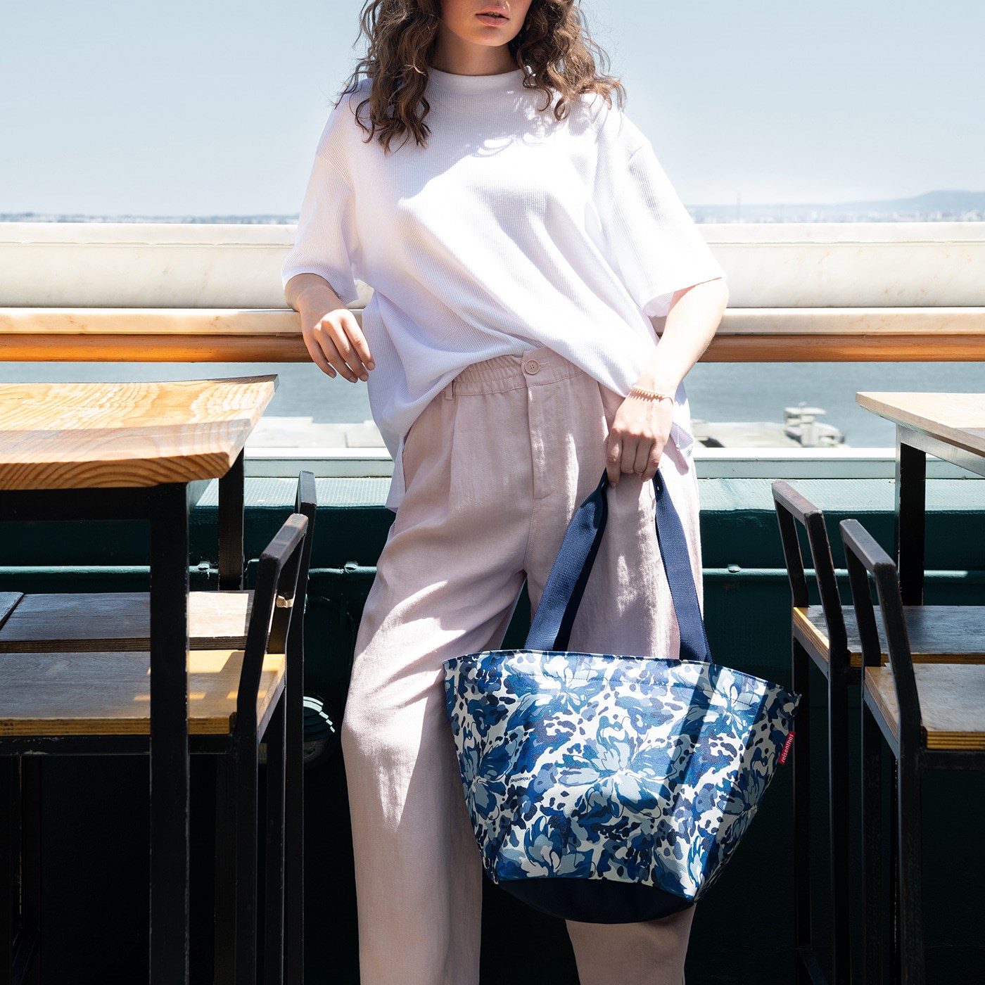 Taška přes rameno Shopper M flora blue_0