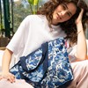 Taška přes rameno Shopper M flora blue_1