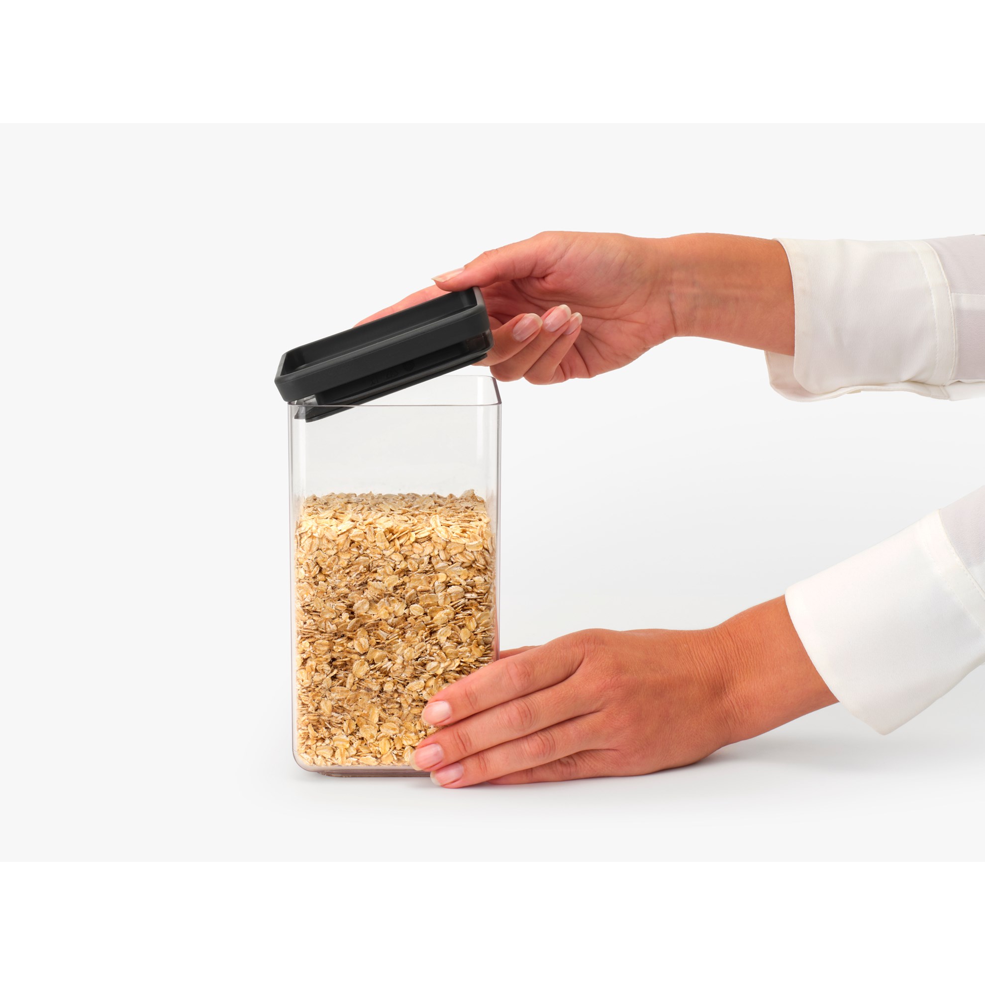 Plastová dóza Brabantia SQUARE 1,6l tmavě šedá_1