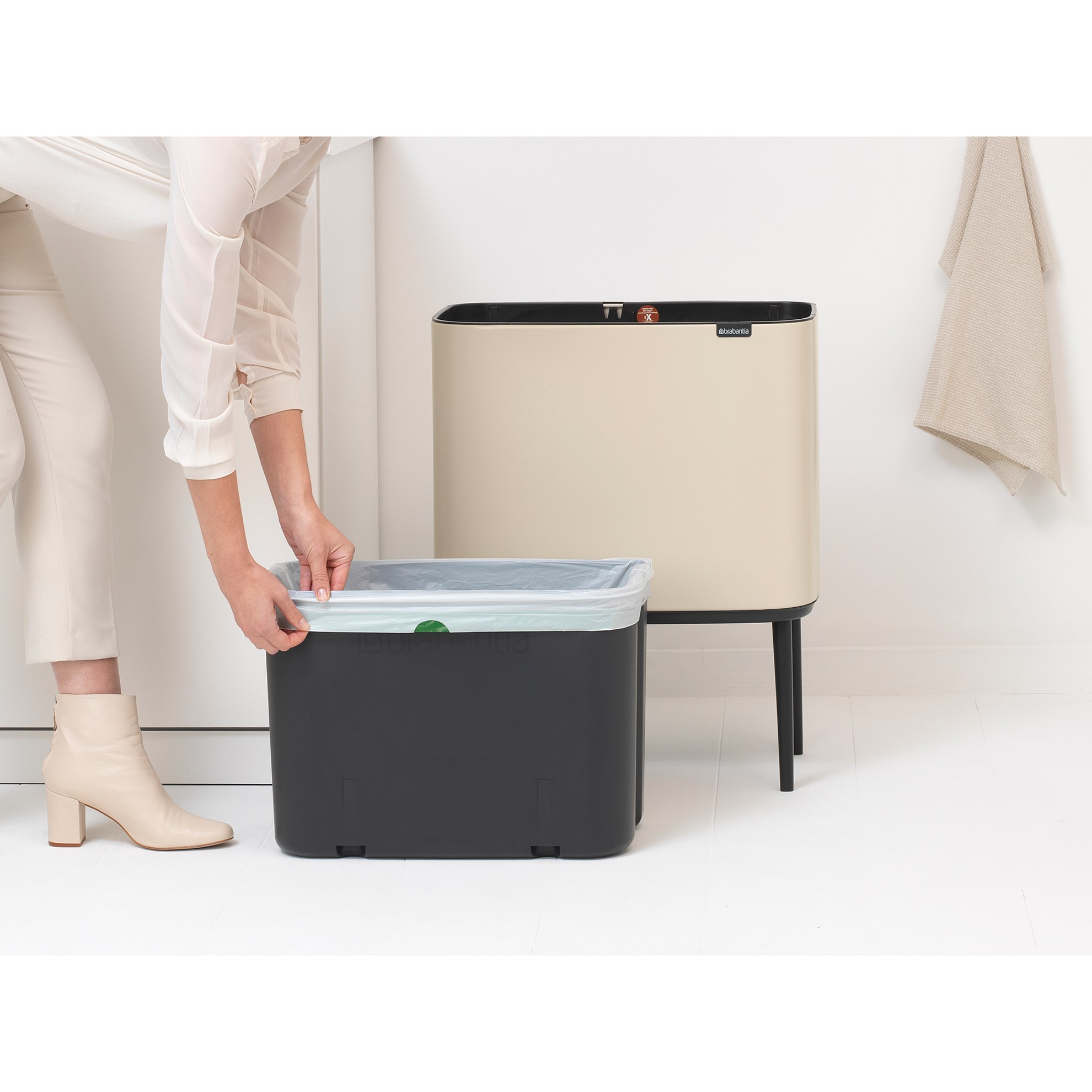Odpadkový koš Brabantia BO TOUCH 36l béžový_2