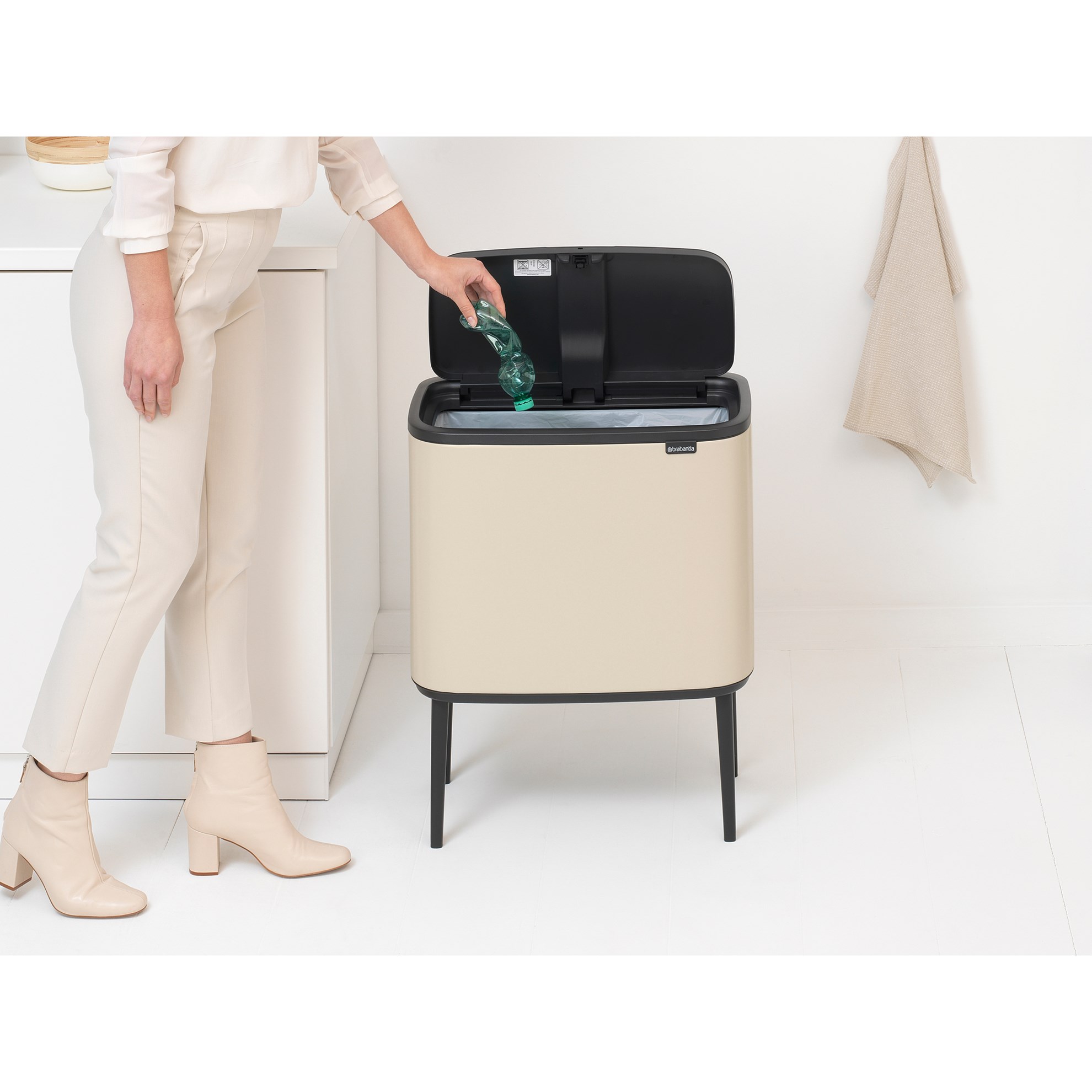 Odpadkový koš Brabantia BO TOUCH 36l béžový_3