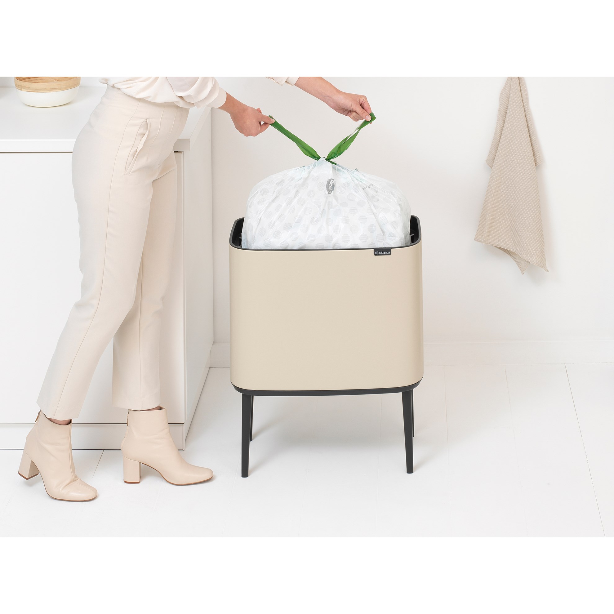 Odpadkový koš Brabantia BO TOUCH 36l béžový_4