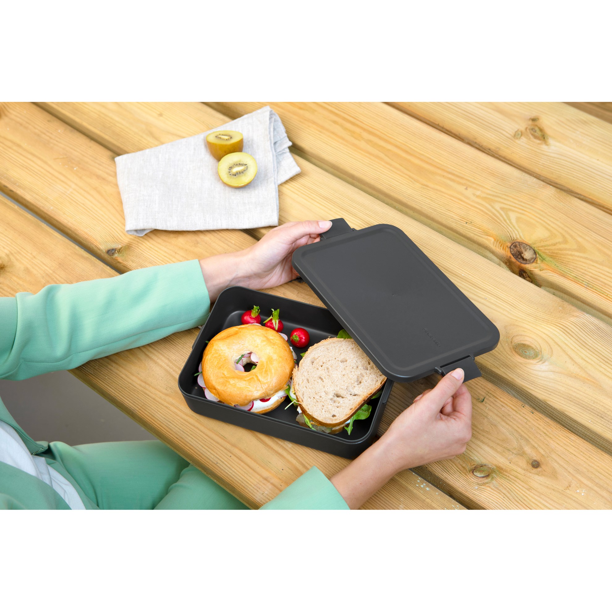 Obědový box Brabantia MAKE&TAKE 2l tmavě šedý_2