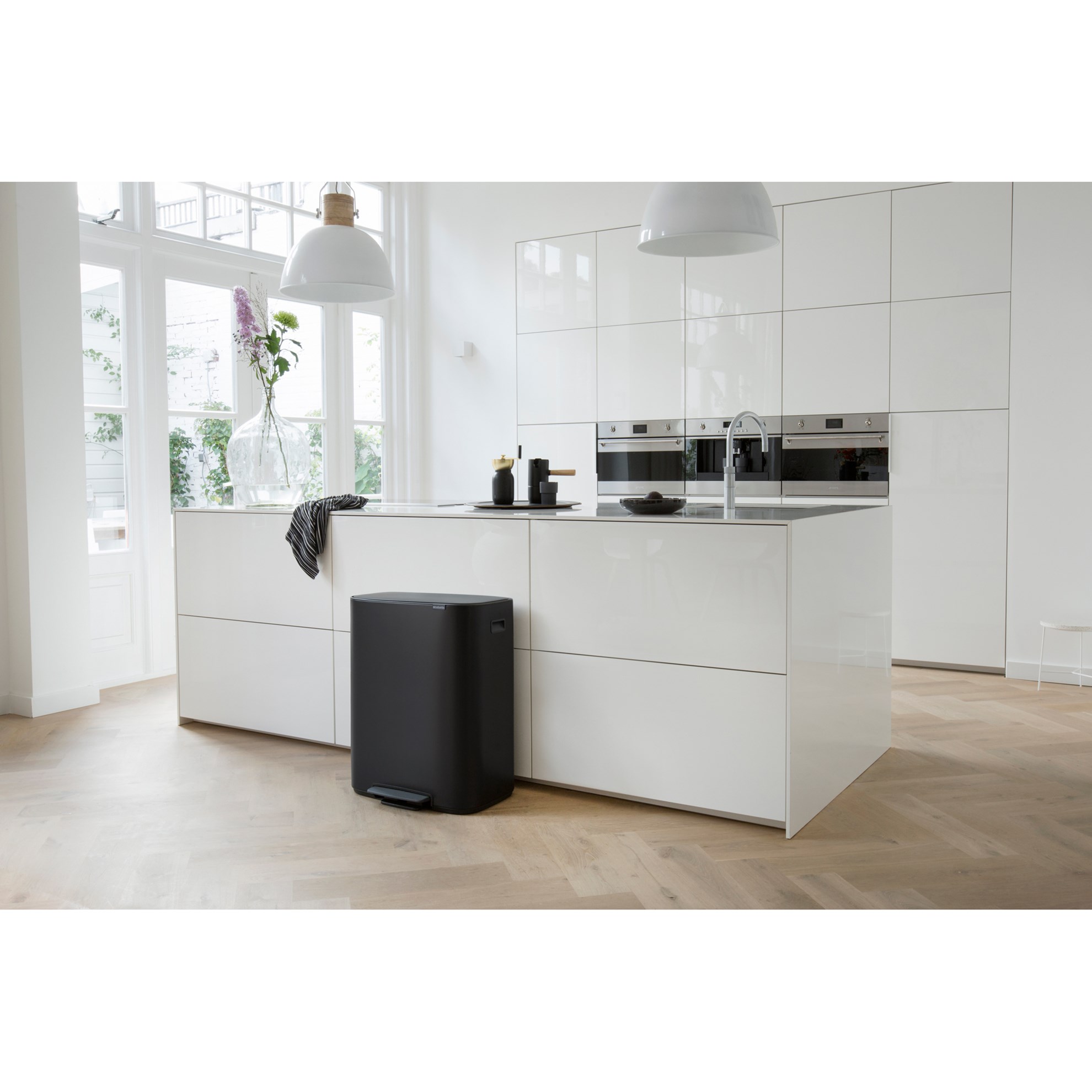 Pedálový odpadkový koš Brabantia BO 60l černý_5