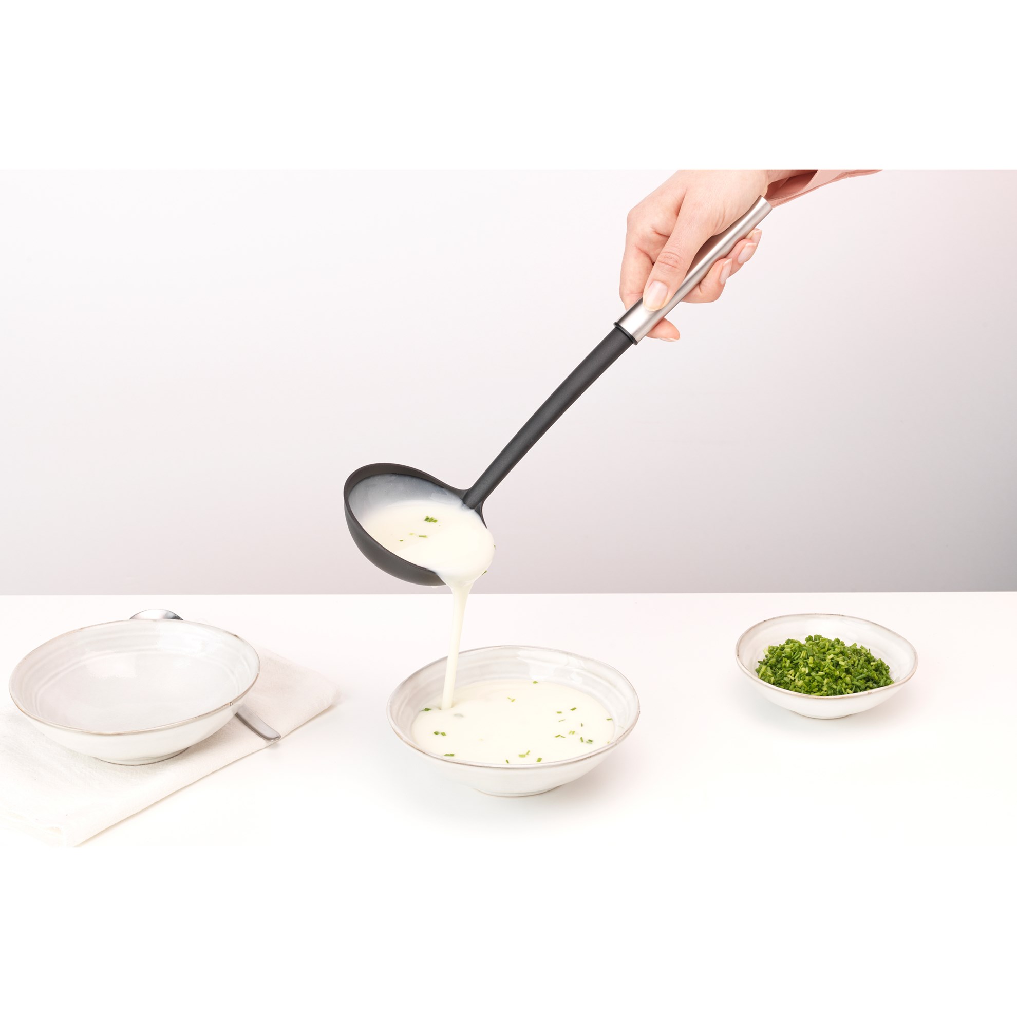 Naběračka na polévku Brabantia PROFILE D.33,5cm_1