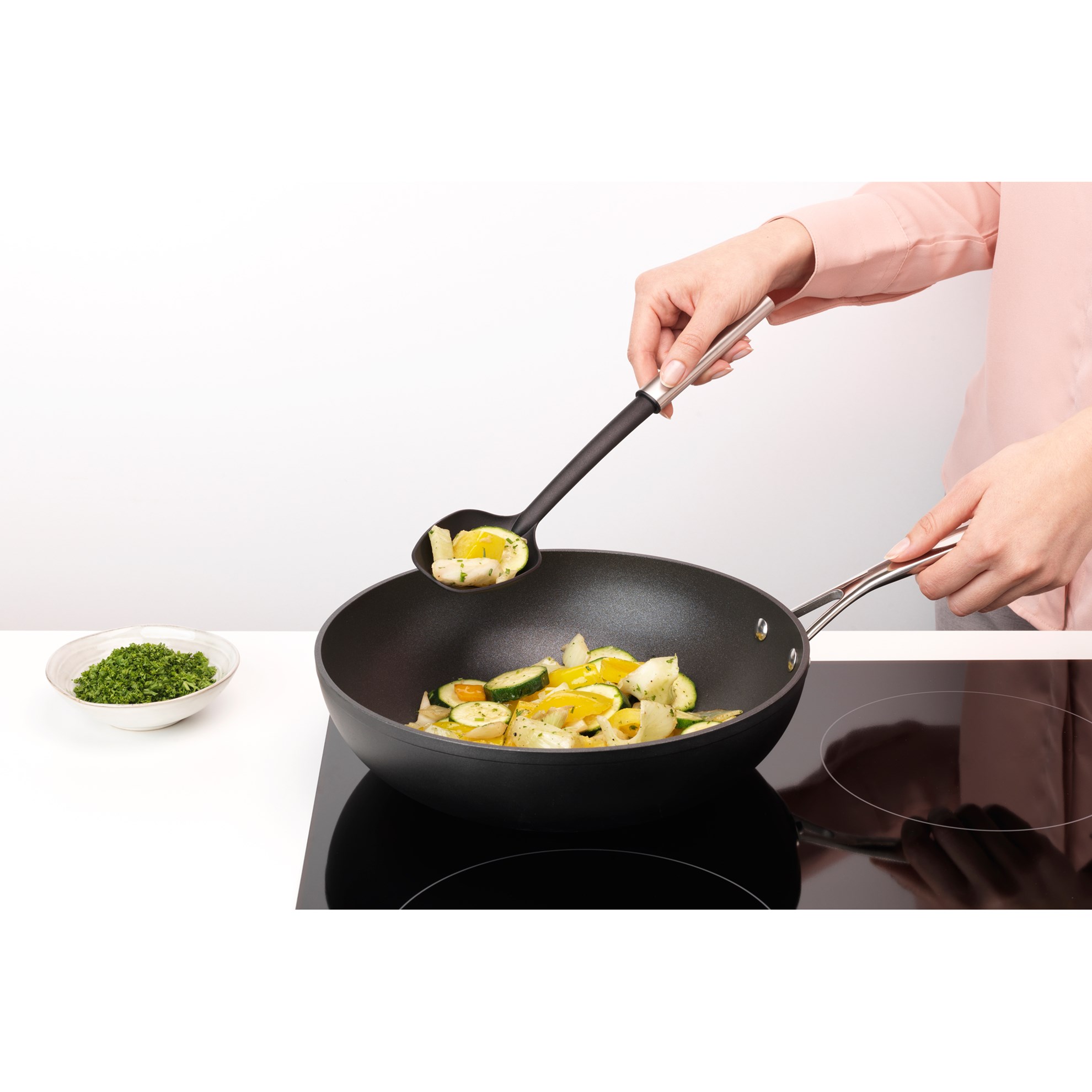 Servírovací lžíce Brabantia PROFILE D.33cm nerezová_2