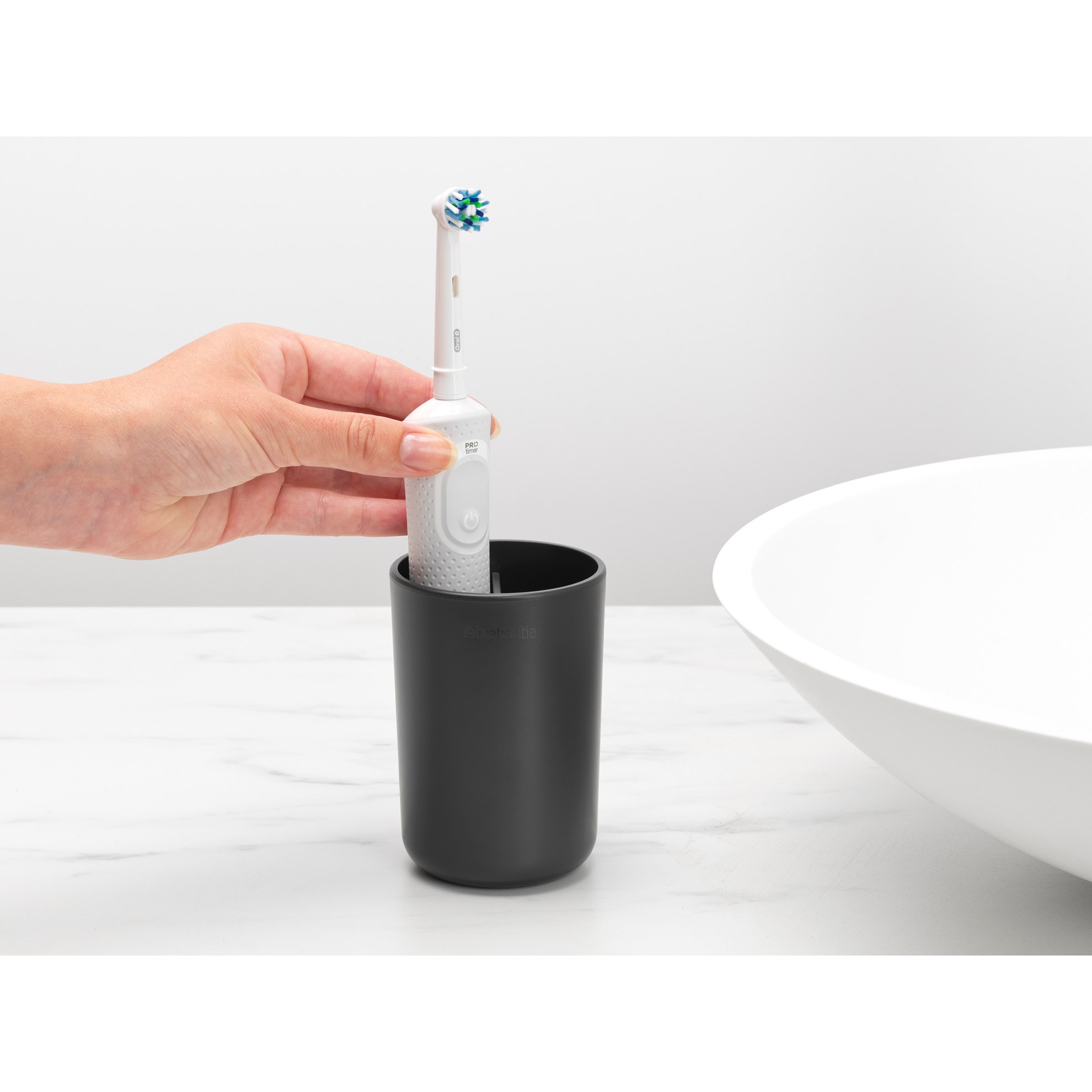 Kelímek na zubní kartáček Brabantia RENEW V.11cm tmavě šedý_5