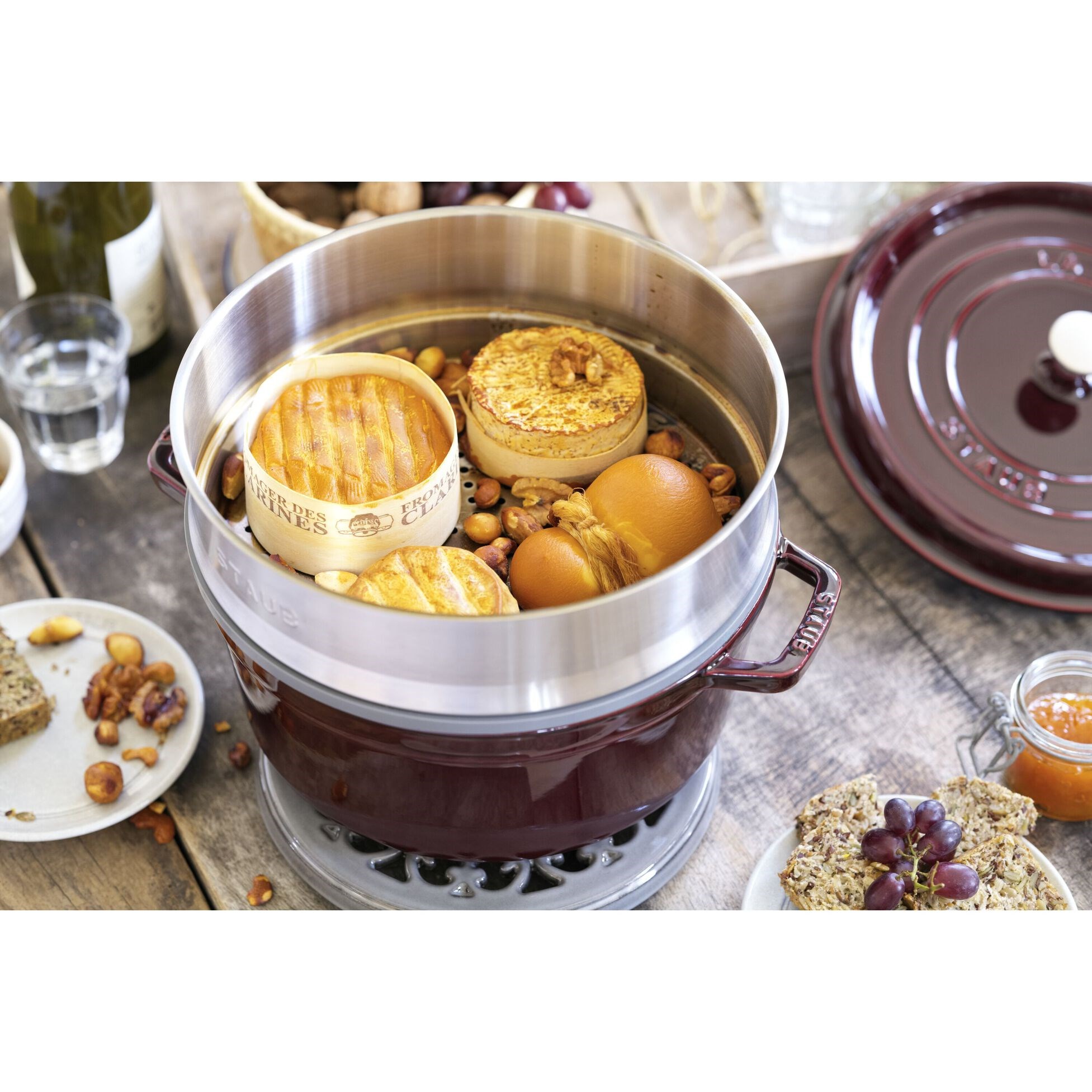 Hrnec STAUB  kulatý 26cm vínový s pařákem 5,2l_0