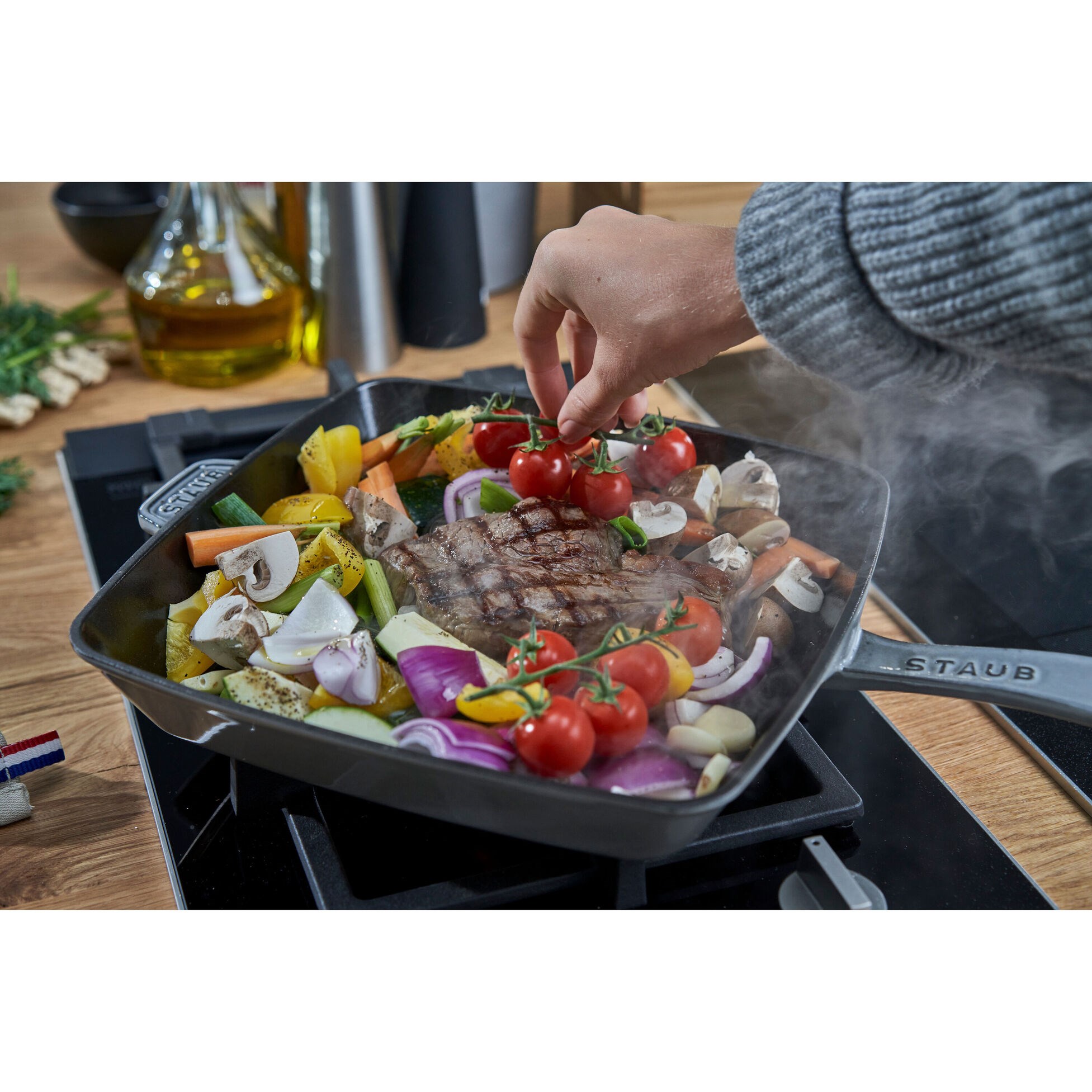 Grilovací pánev STAUB 30x30cm šedá 2,9l_2