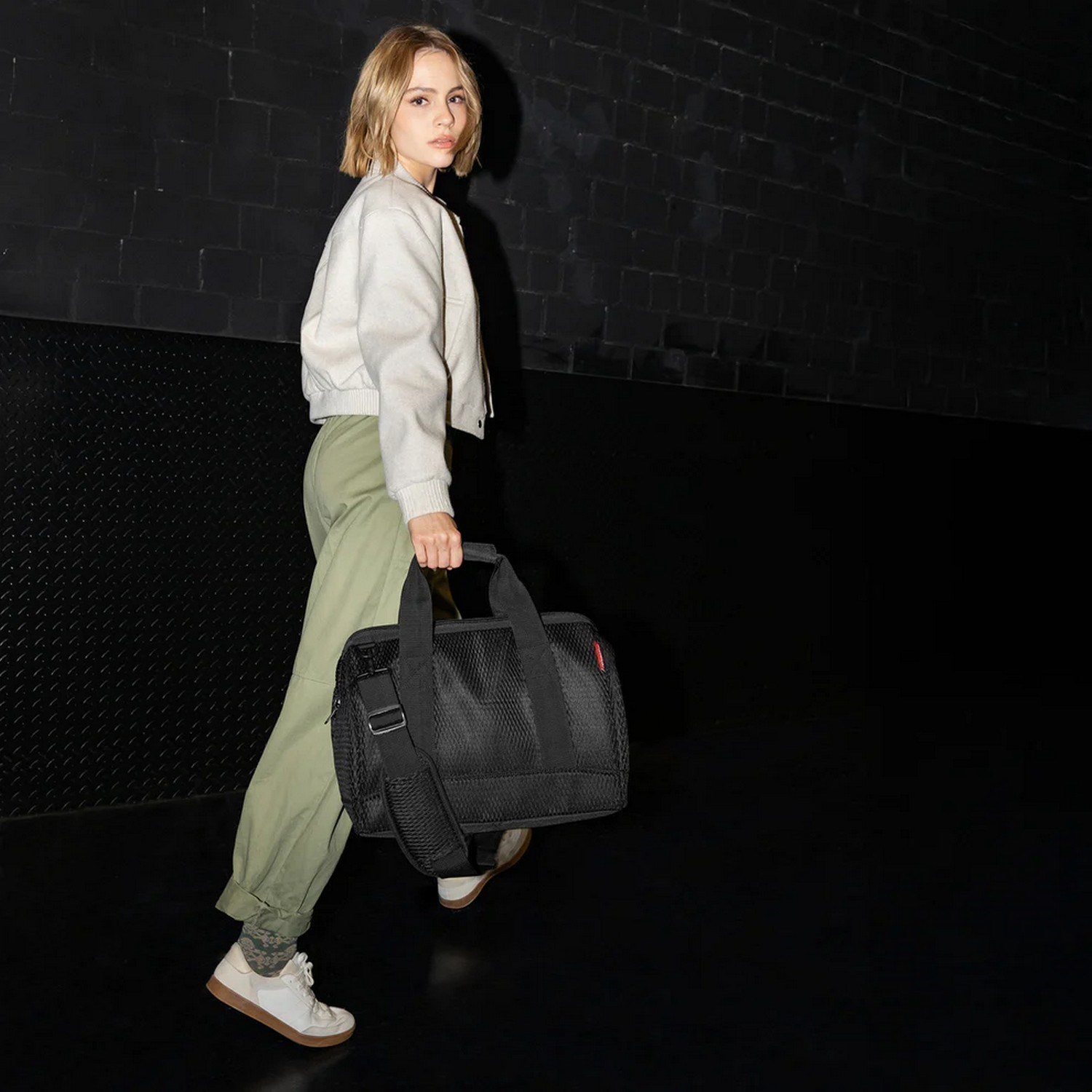 Cestovní taška Reisenthel Allrounder M mesh black_0