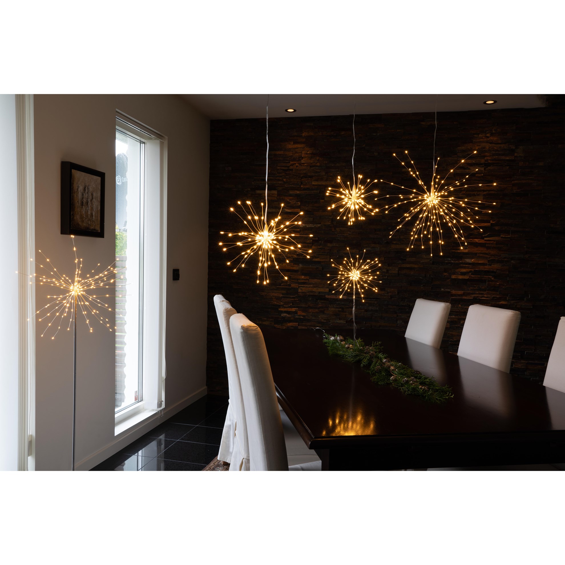 Závěsná LED světelná dekorace FIREWORK 80x LED, stříbrná_0