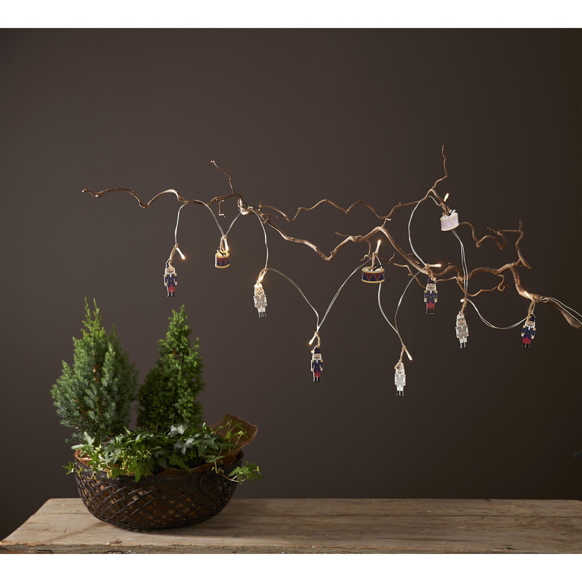 Venkovní LED světelný řetěz LOUSKÁČEK 10xLED D.1,8m_0