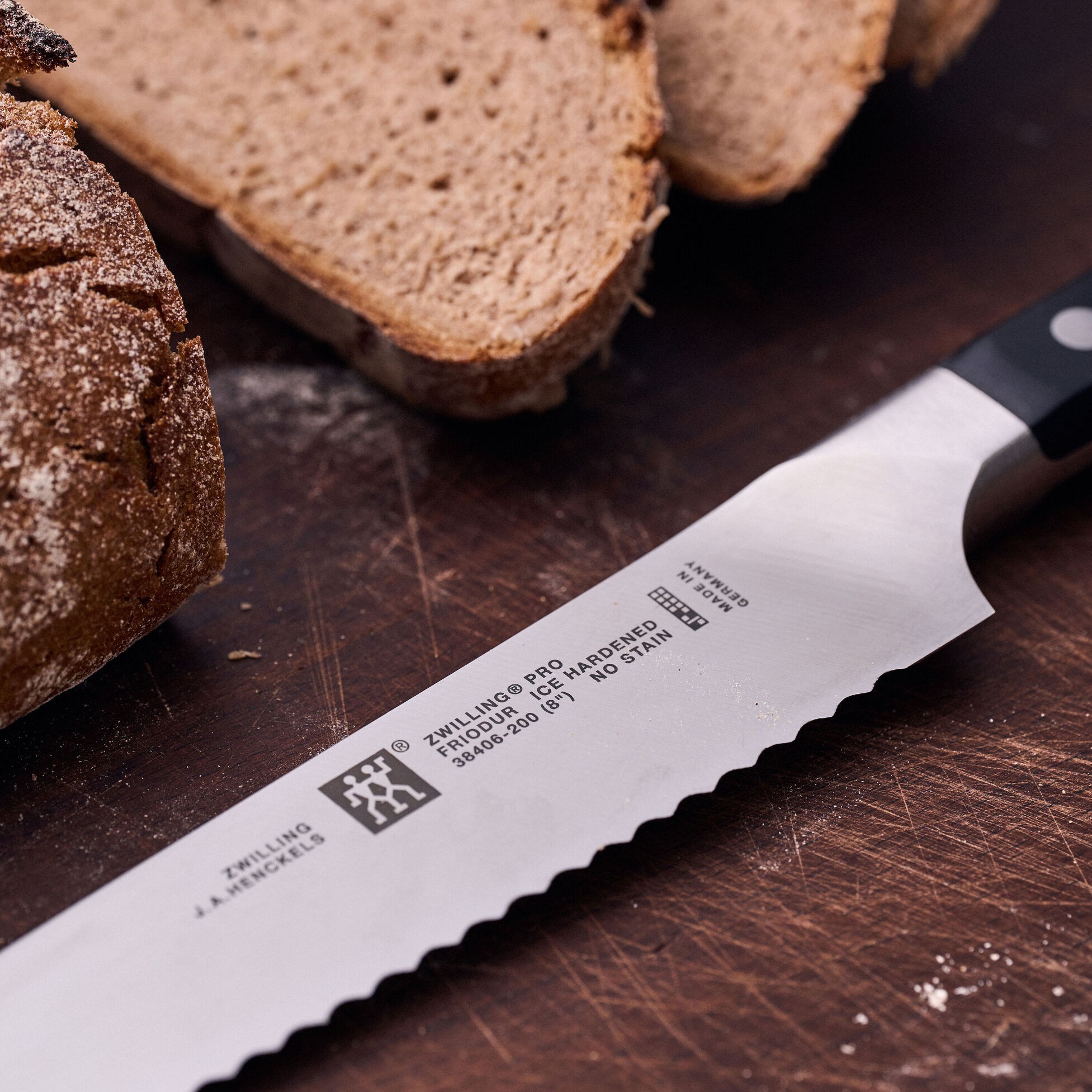 Nůž na chléb 20cm ZWILLING PRO_5