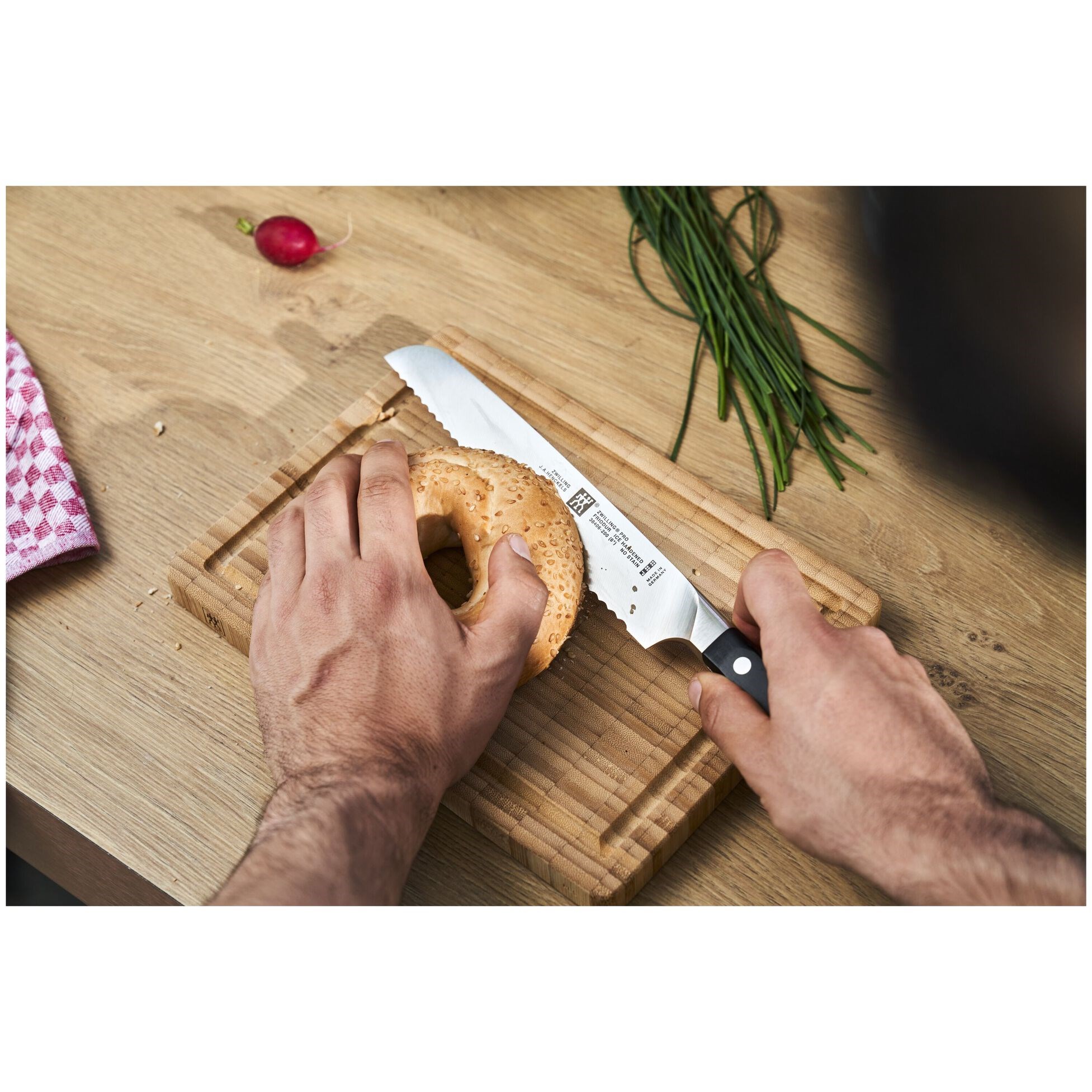 Nůž na chléb 20cm ZWILLING PRO_6