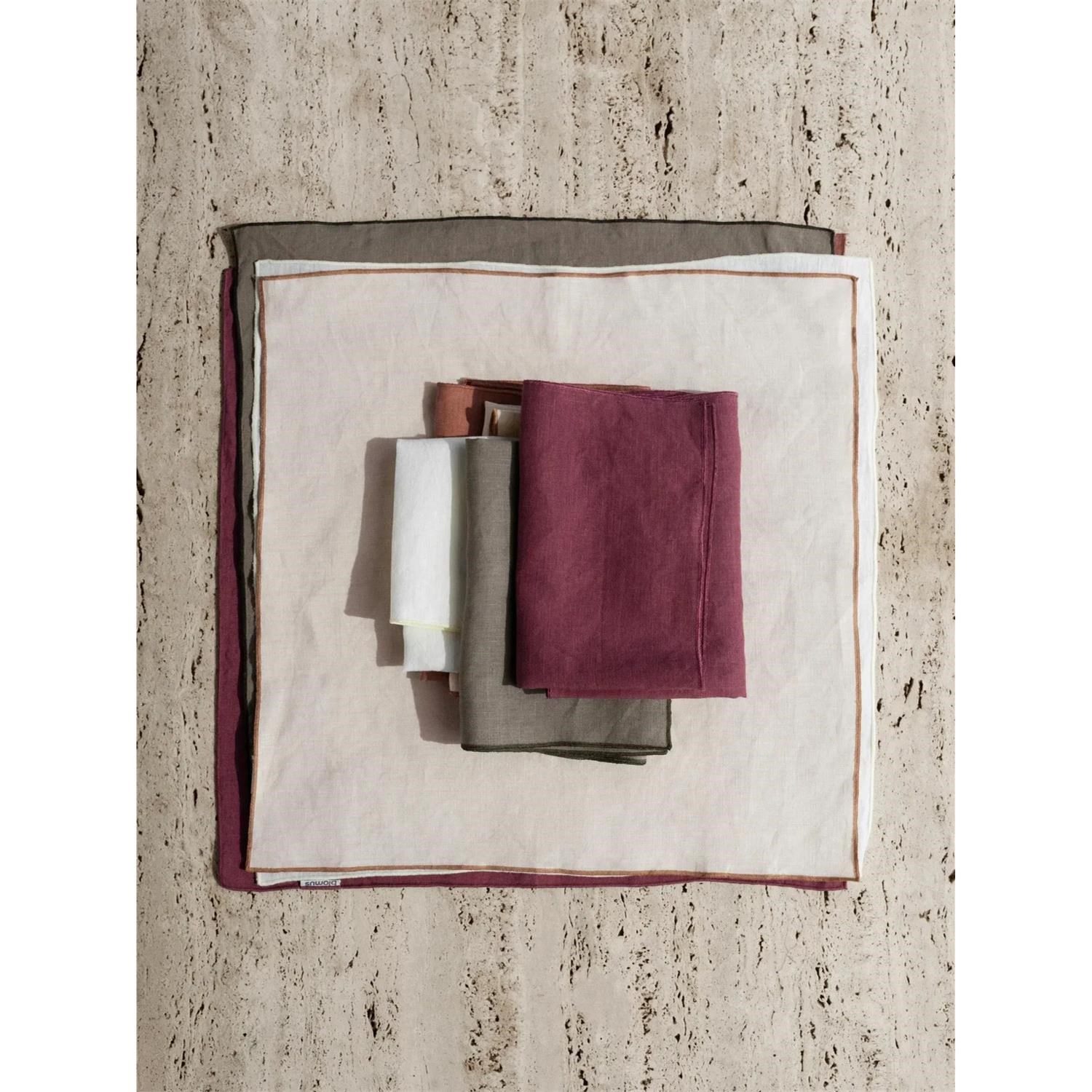 Lněný ubrousek Blomus LINEO 42x42cm světle žlutý_1