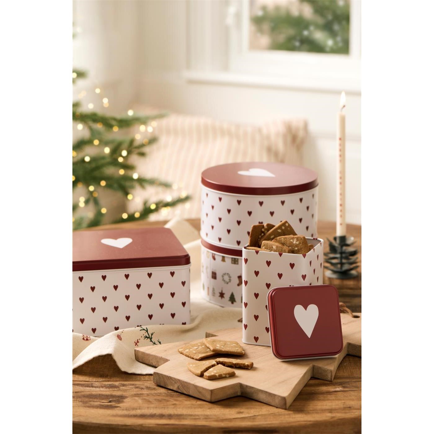 Plechová dóza s víčkem s motivem srdce P.16,8 cm_0