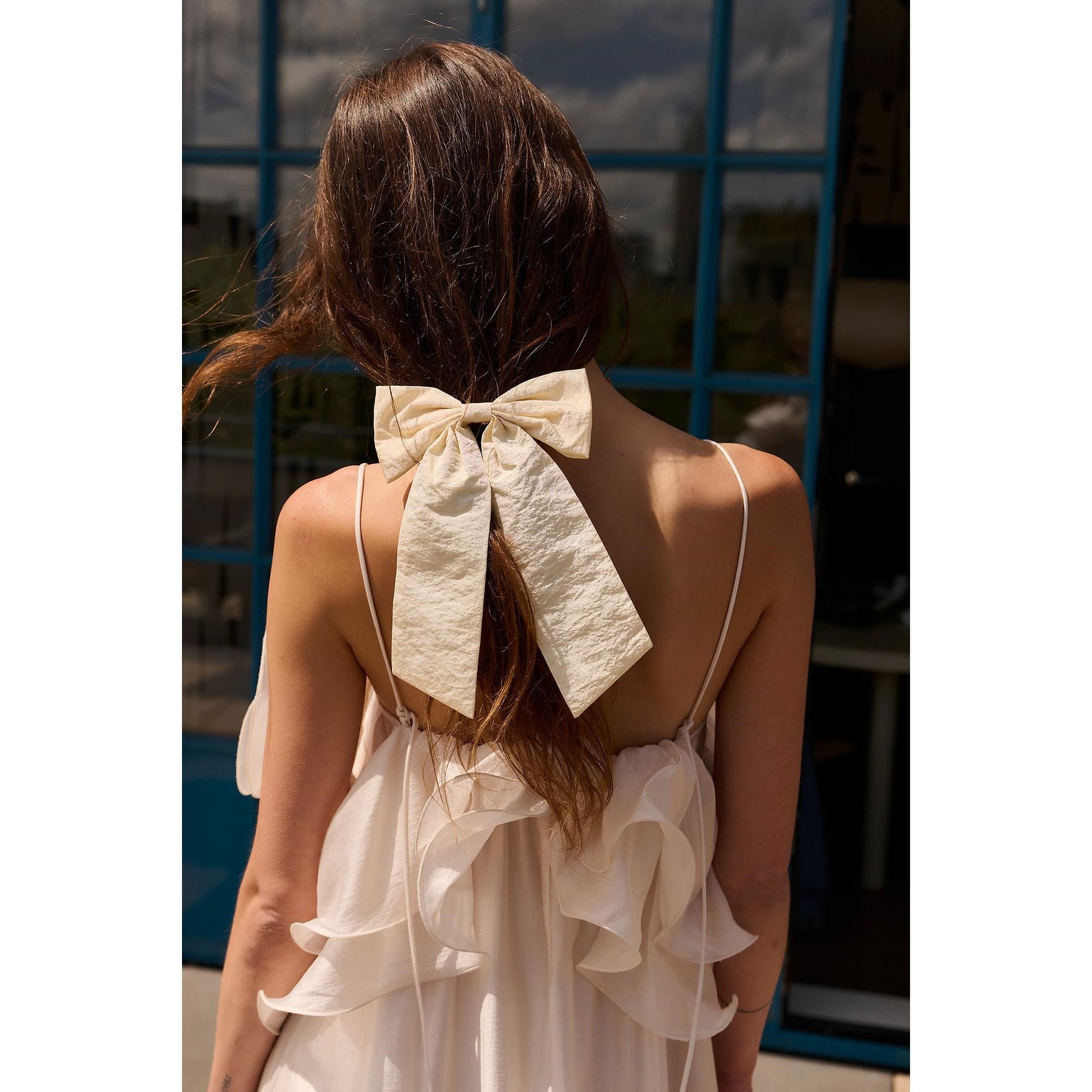 Mašle do vlasů Sticky Sis Club pearl white_0