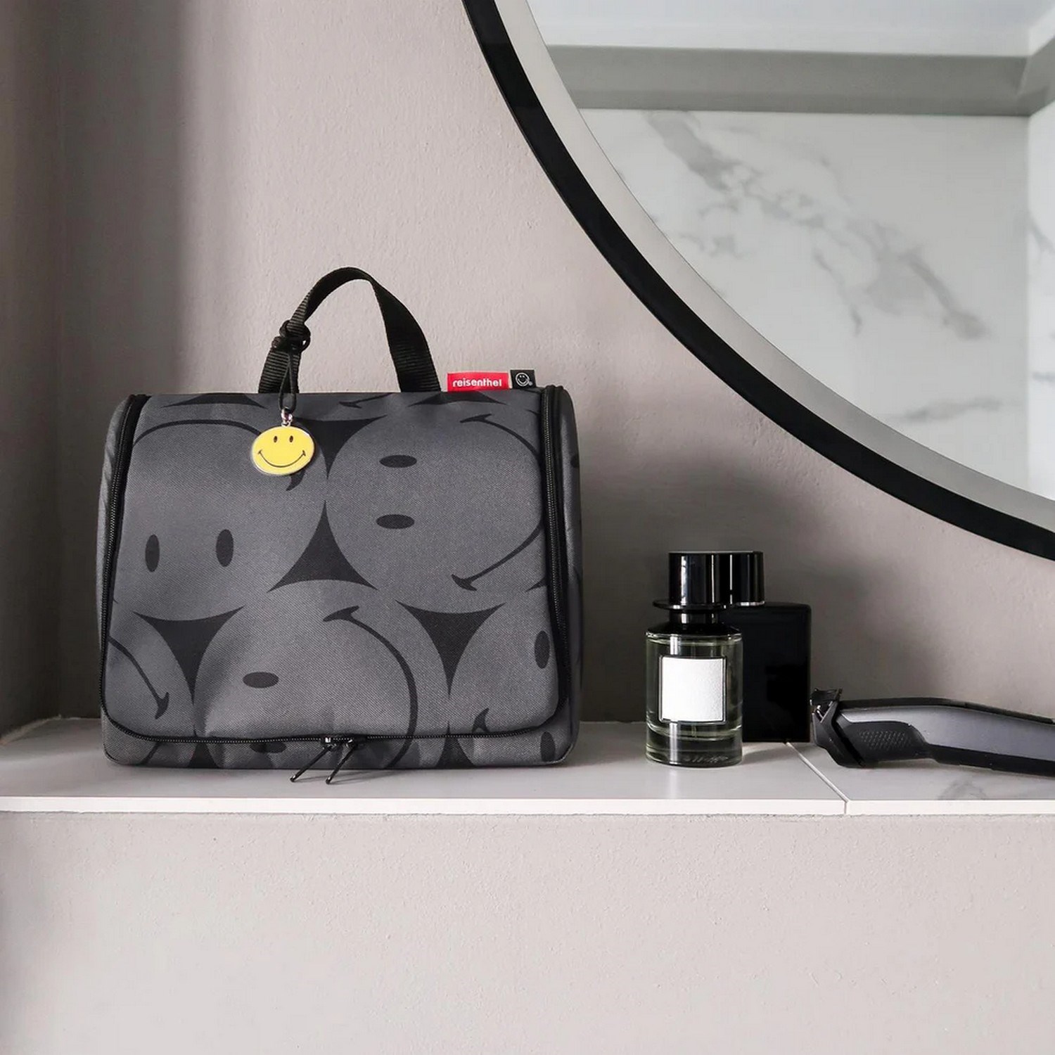 Toaletní taška Reisenthel Toiletbag XL smiley grey_0
