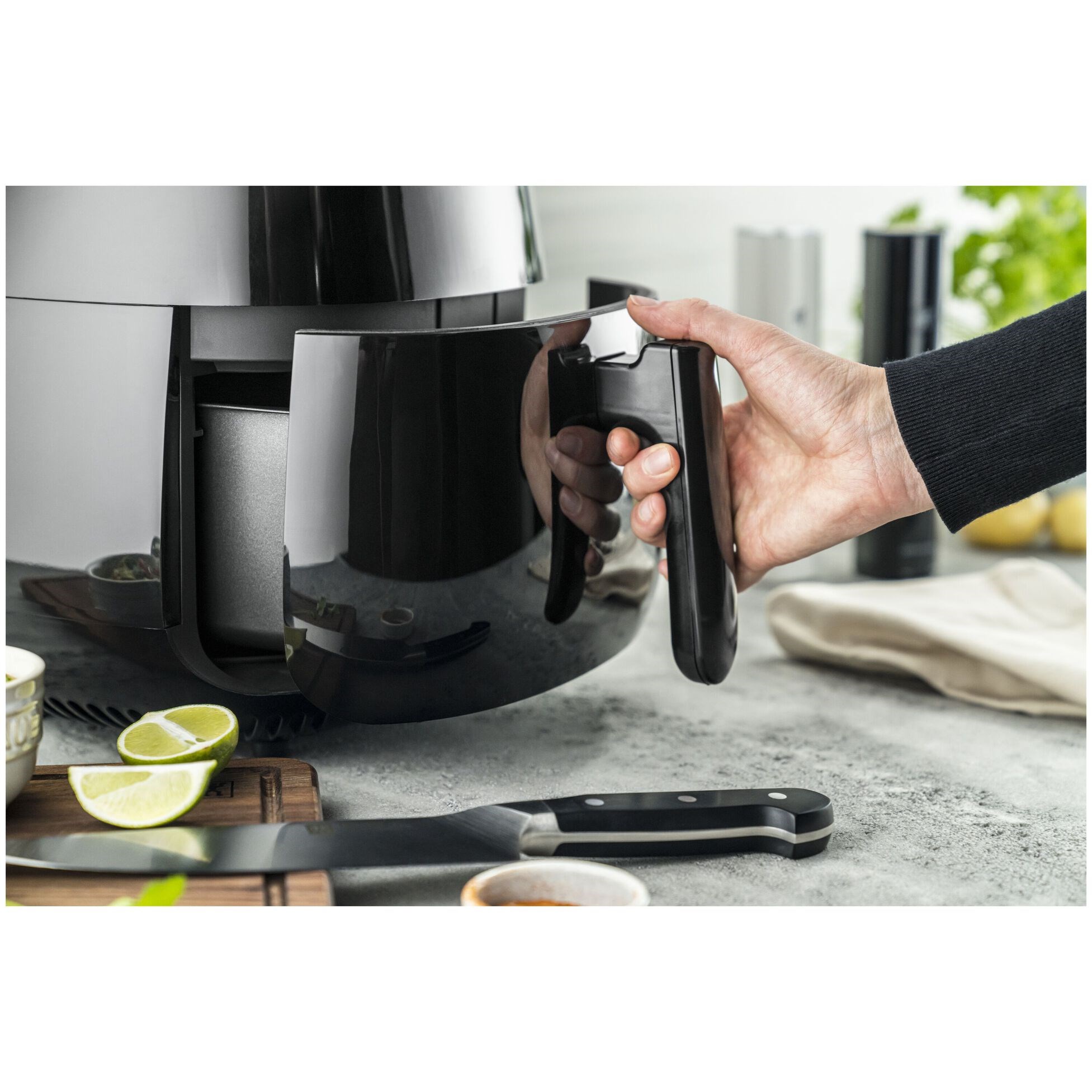 Horkovzušná fritéza Zwilling 4l černá_8