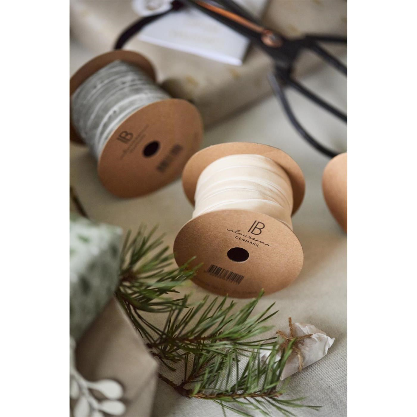 Sametová stuha na cívce Ib Laursen 10 m cream_4