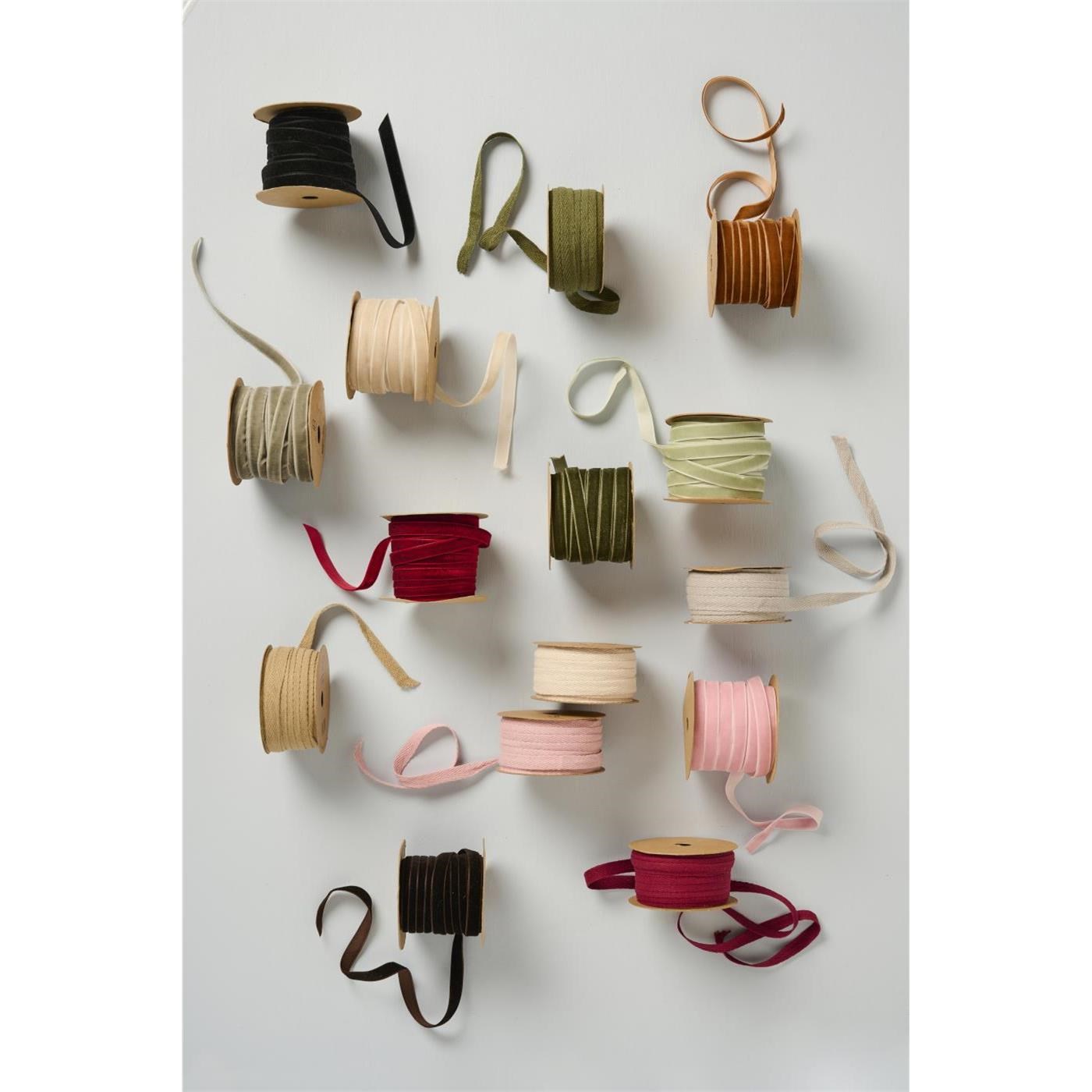 Sametová stuha na cívce Ib Laursen 10 m light pink_1