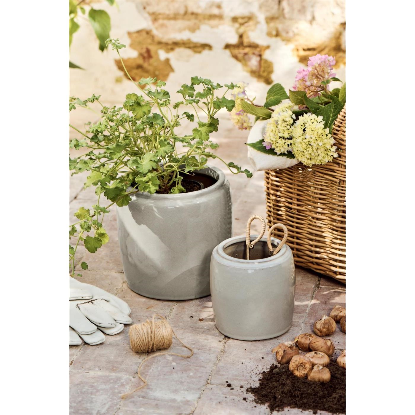 Sada 2 válcových květináčů Ib Laursen v šedé barvě_0